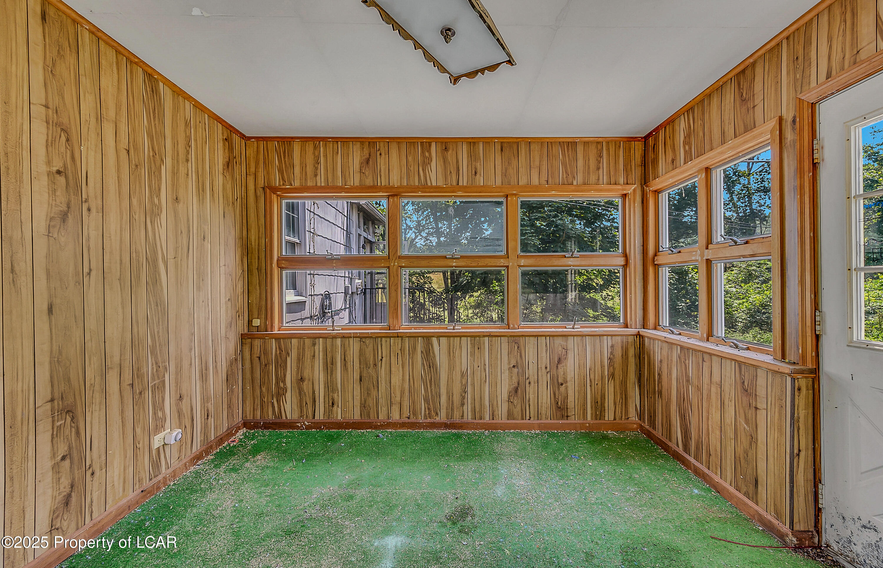 1335 Gravel Pond Road