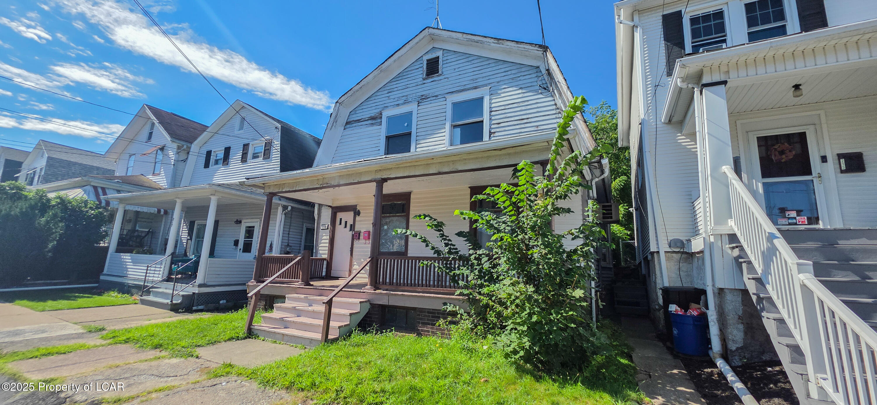 215 Taft Street