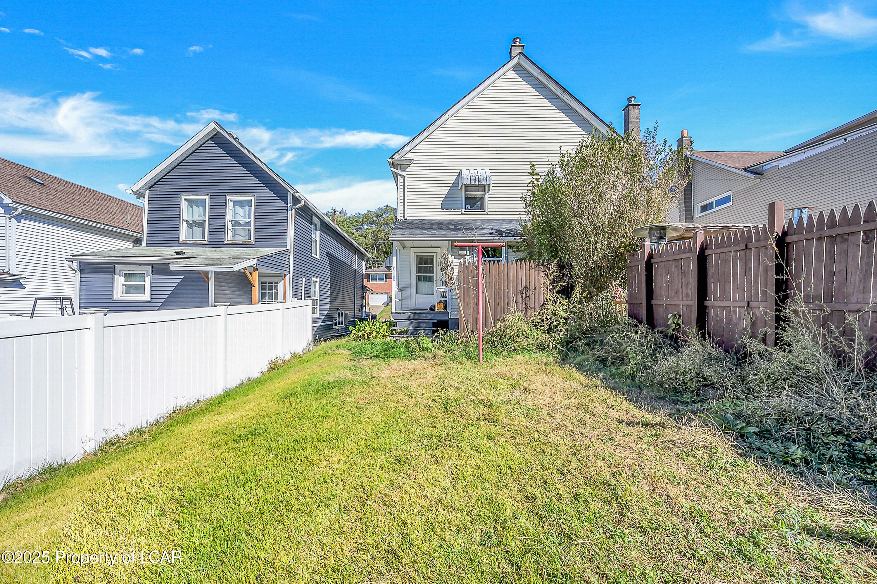 17 W Bergh Street