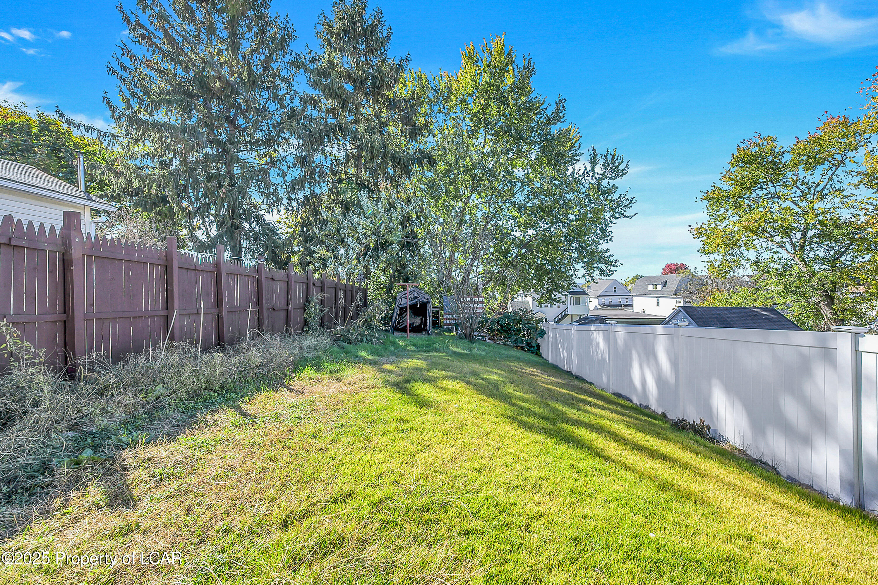 17 W Bergh Street