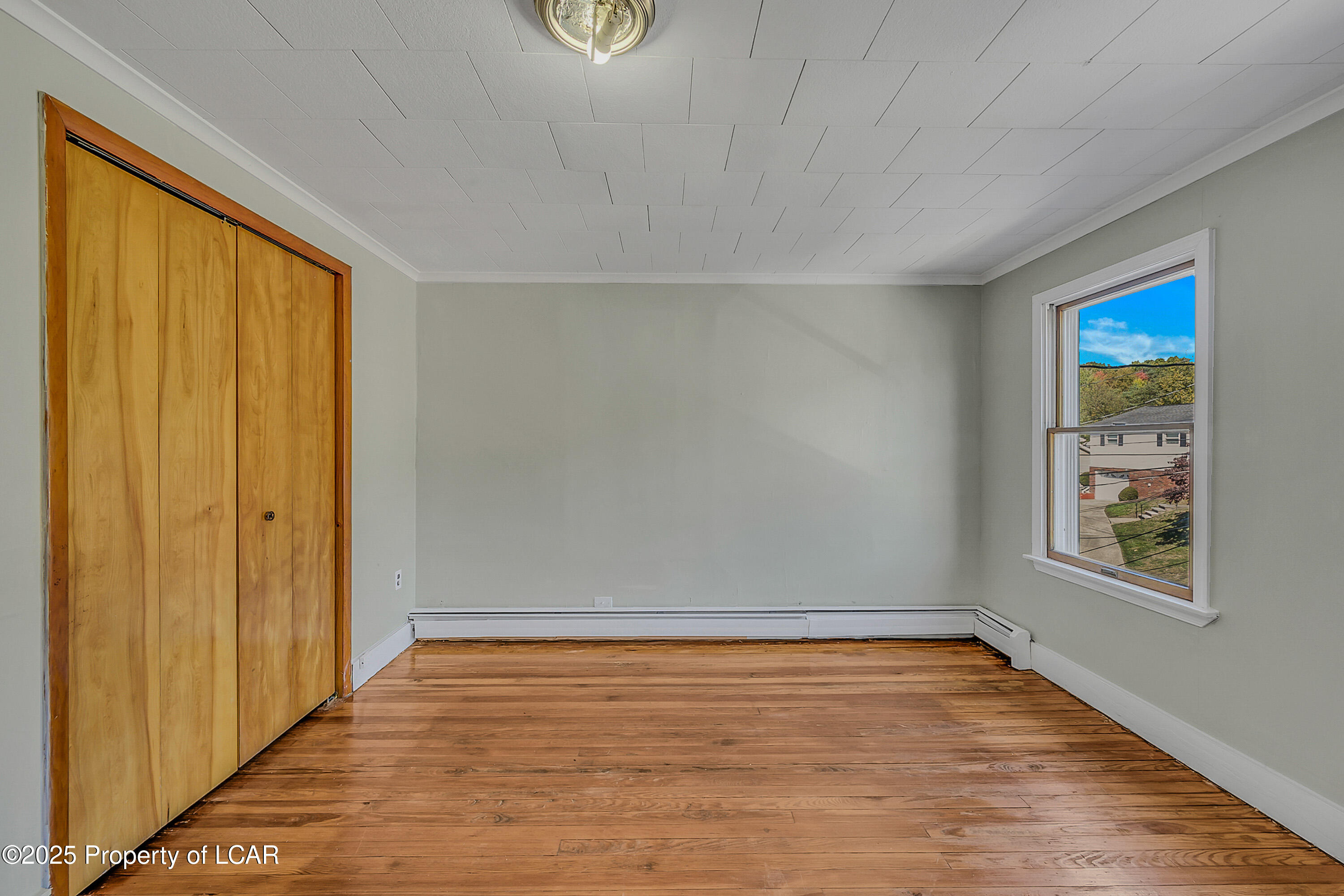 17 W Bergh Street