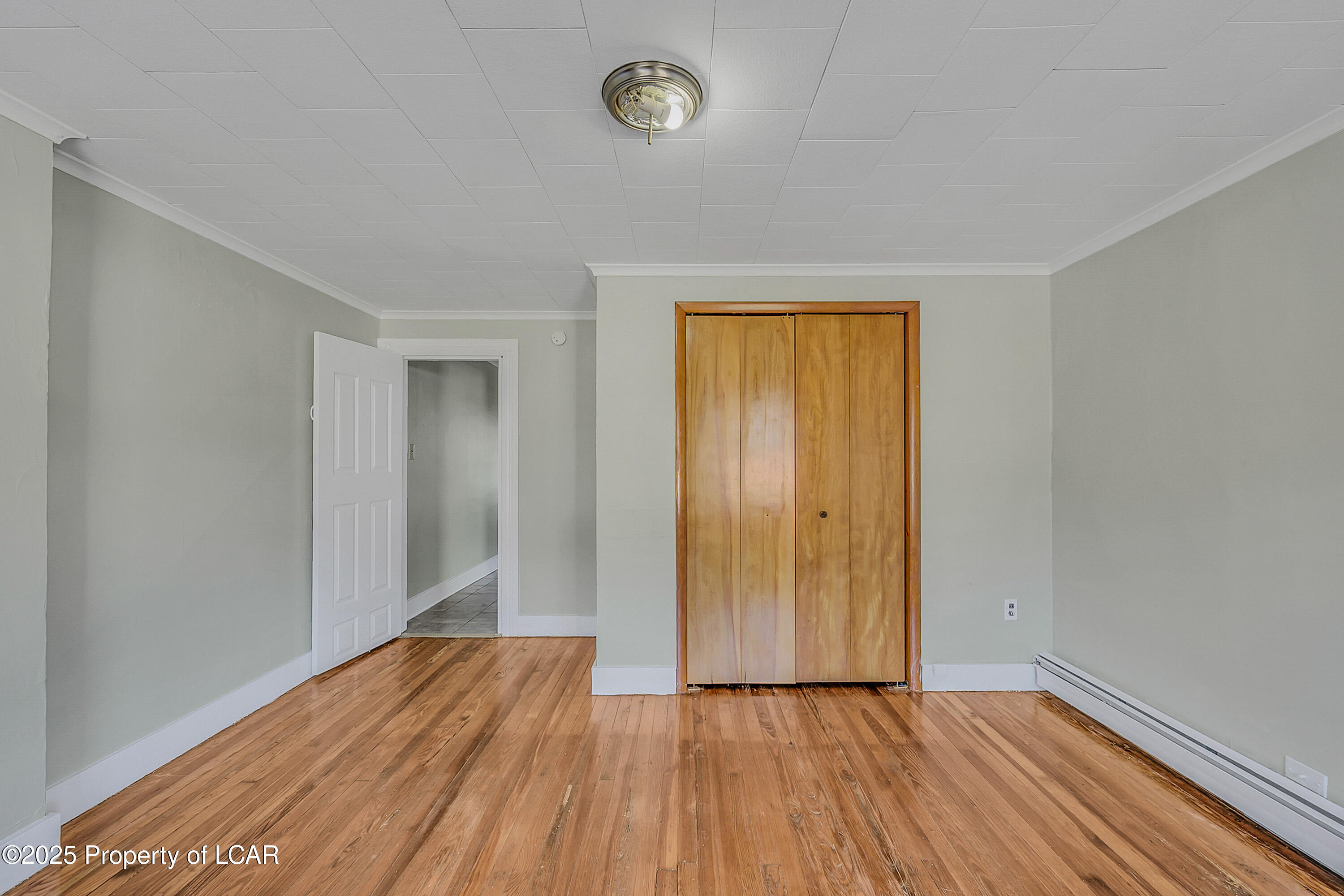 17 W Bergh Street