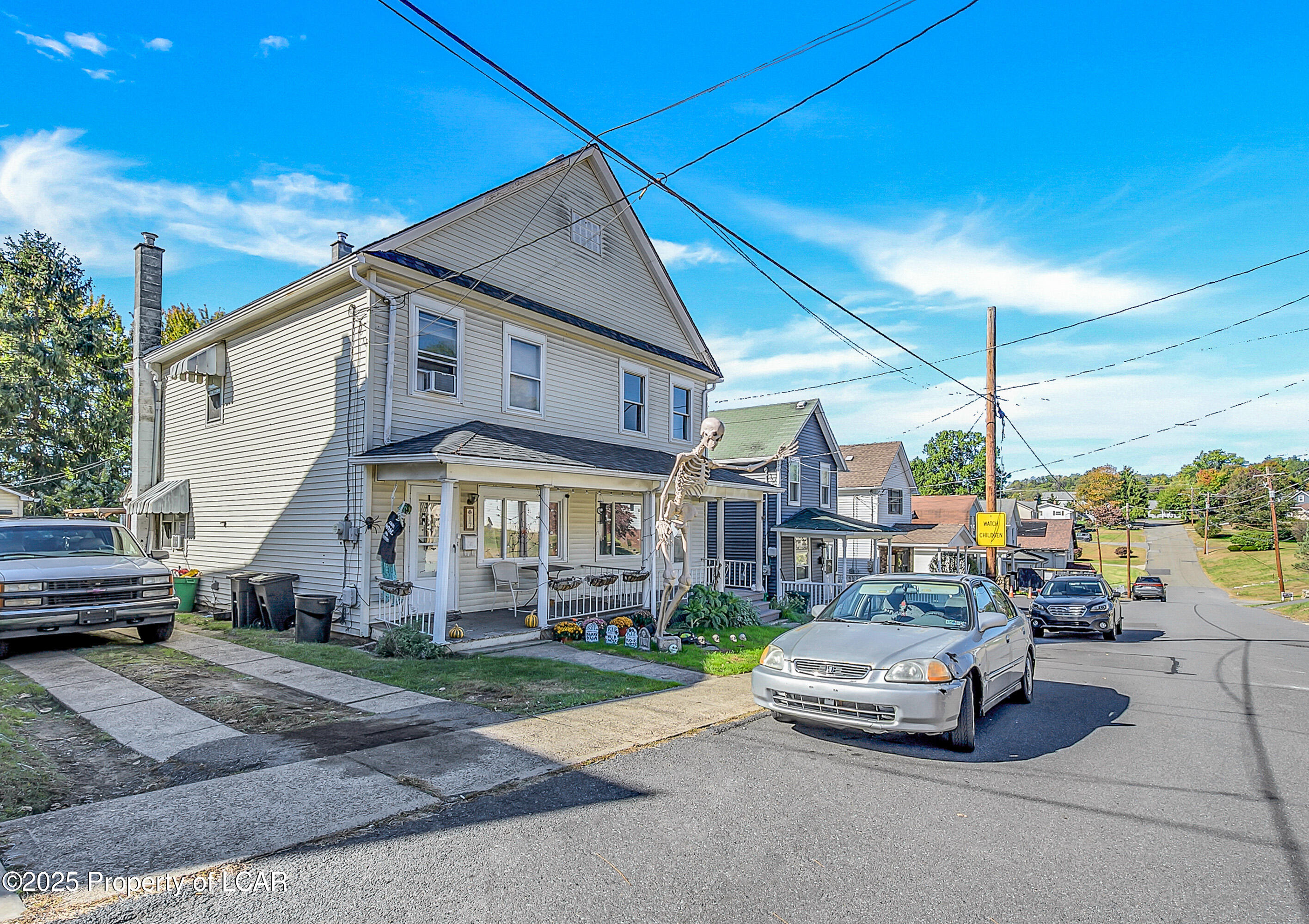 17 W Bergh Street