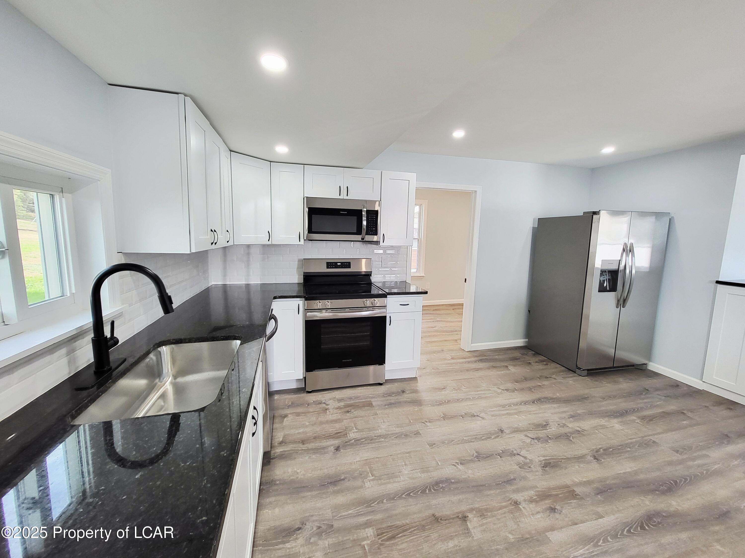 156 Pine Street Unit: 18640