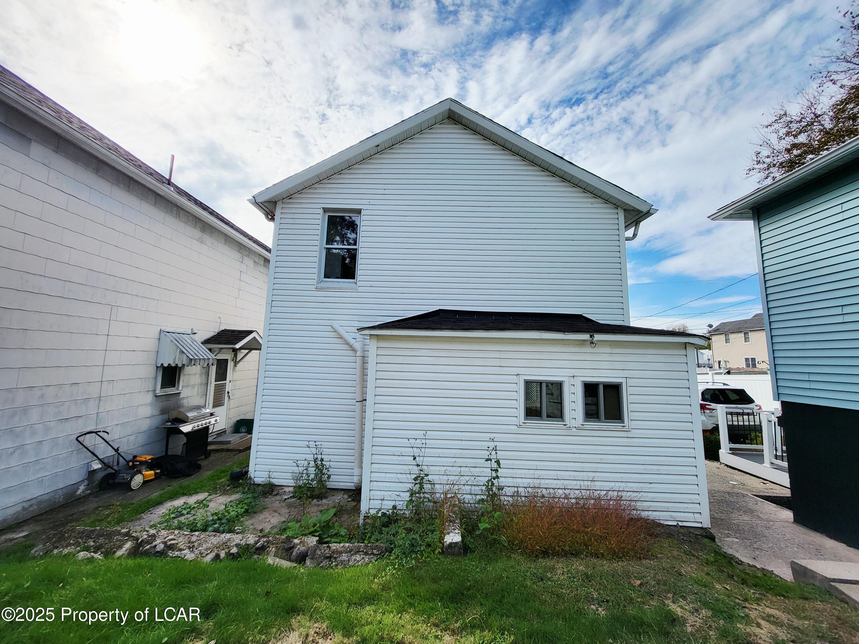 156 Pine Street Unit: 18640