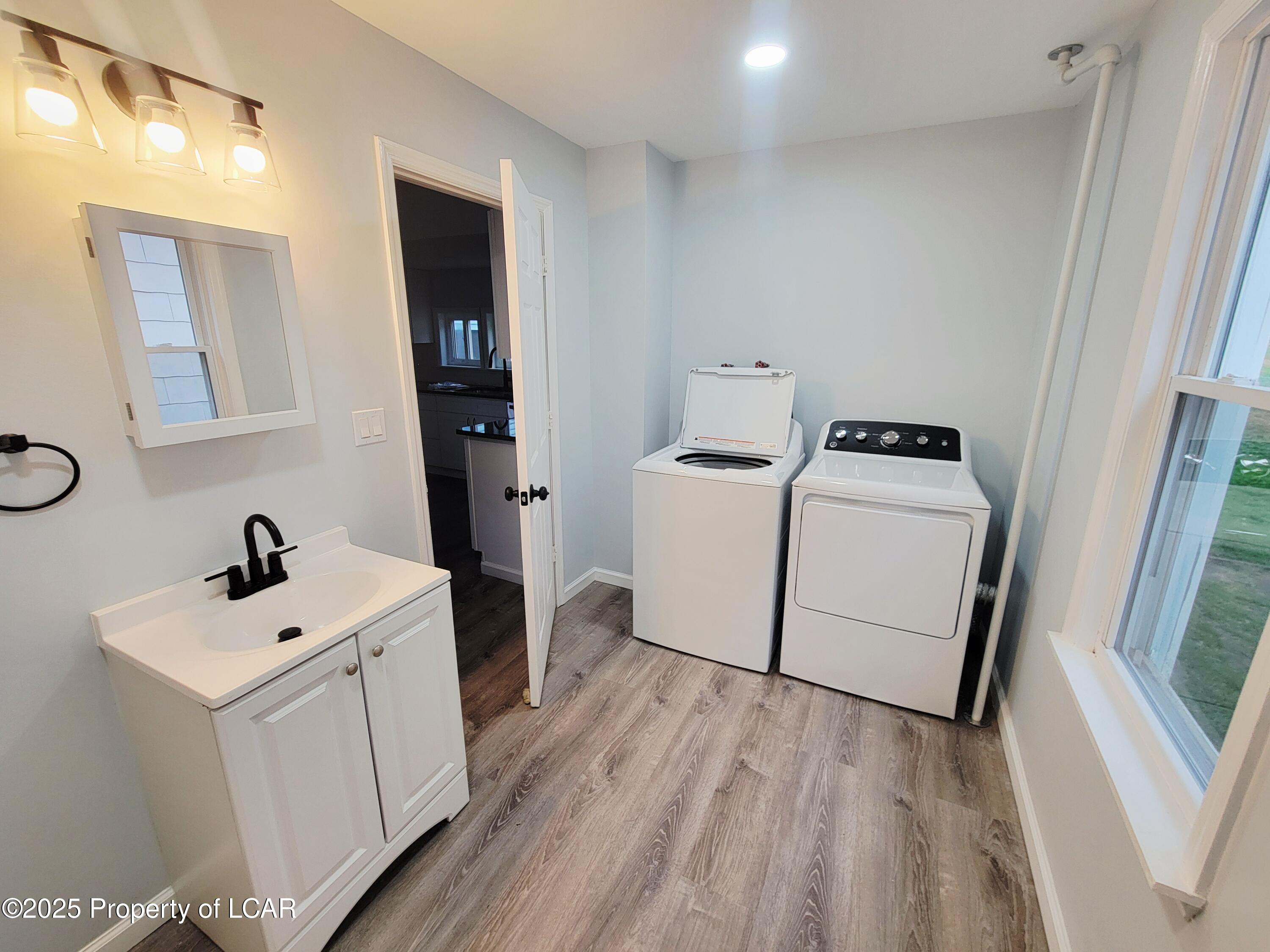 156 Pine Street Unit: 18640