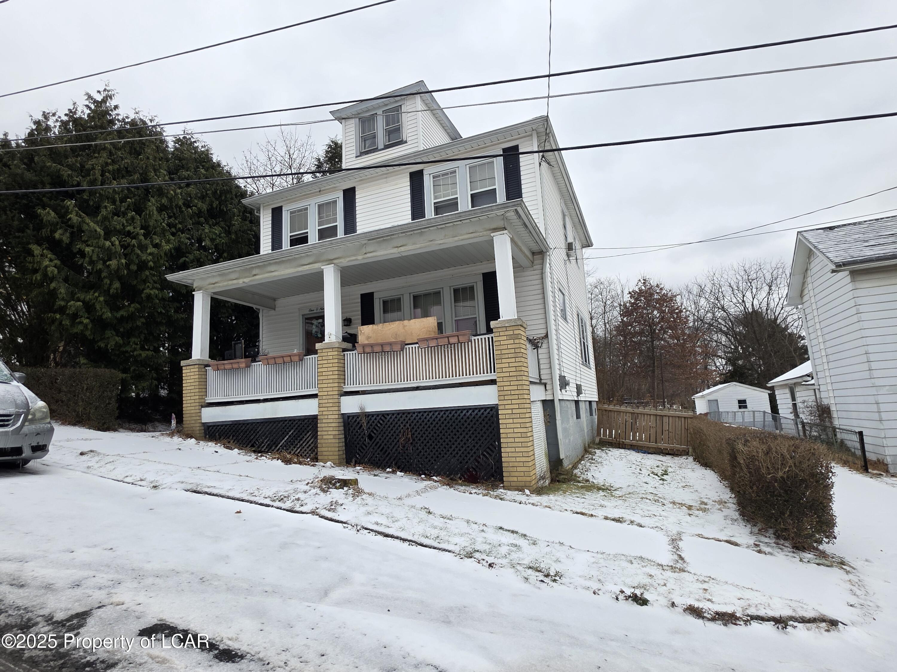 109 Oak Street