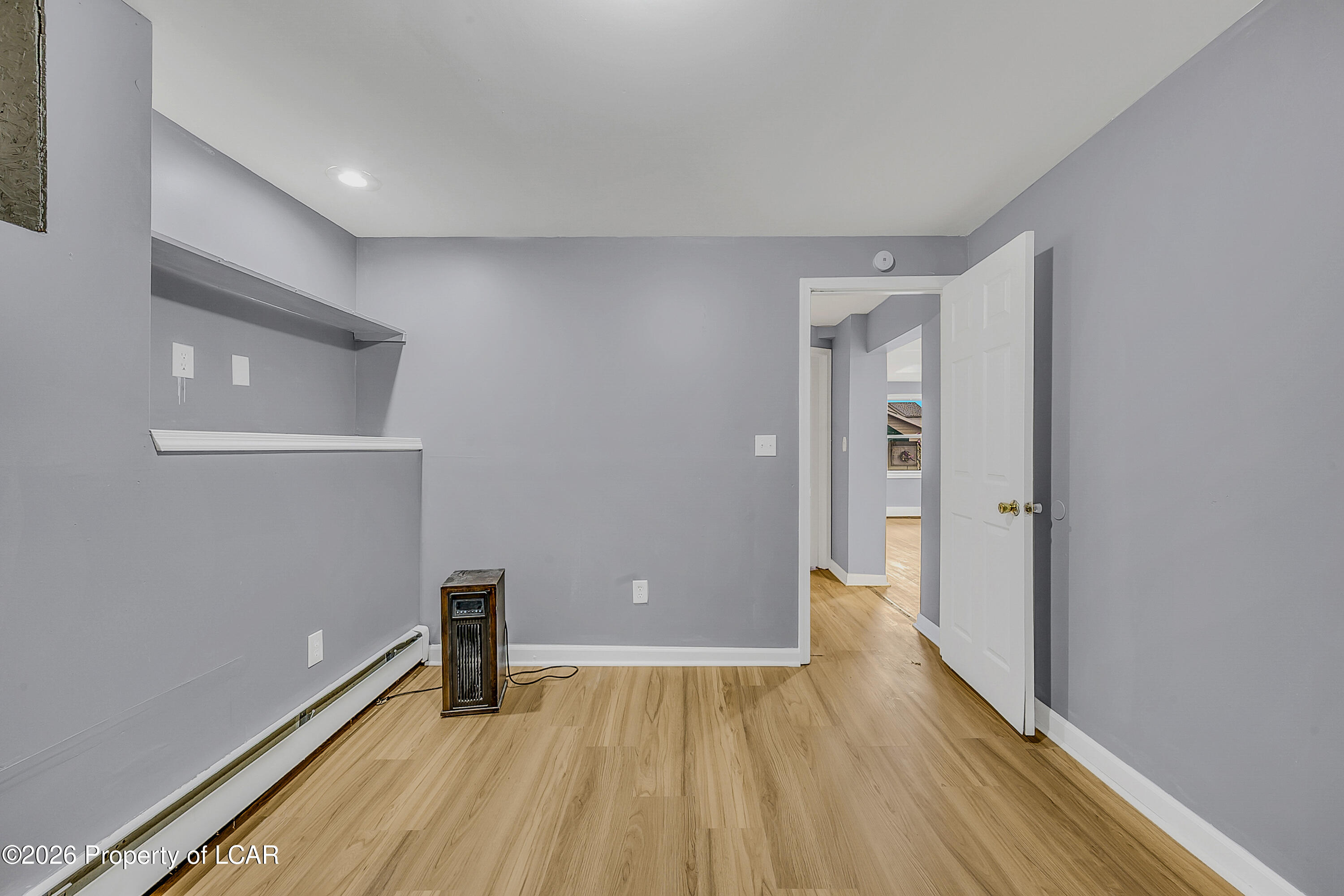 1009 W Lackawanna Avenue