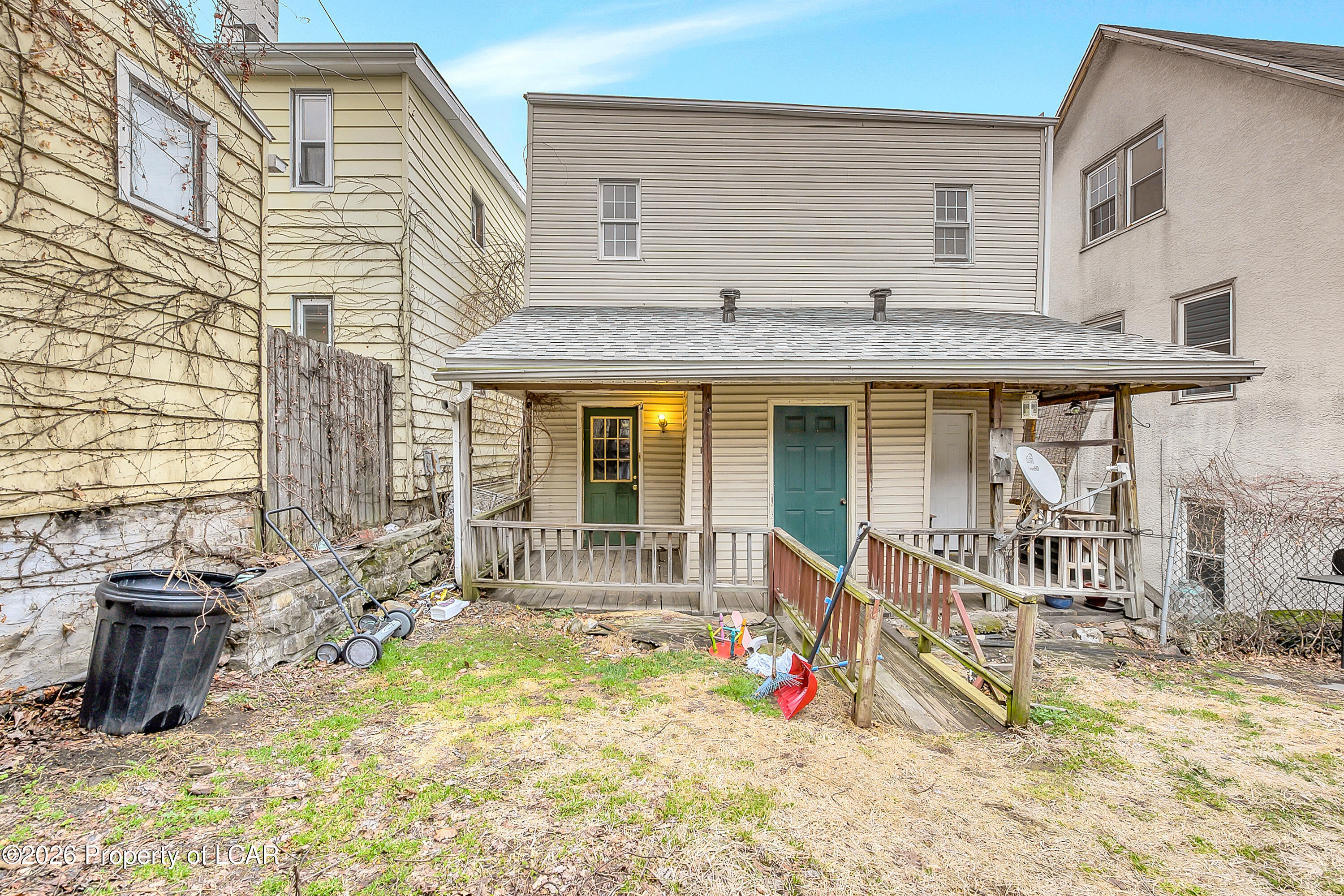 1009 W Lackawanna Avenue