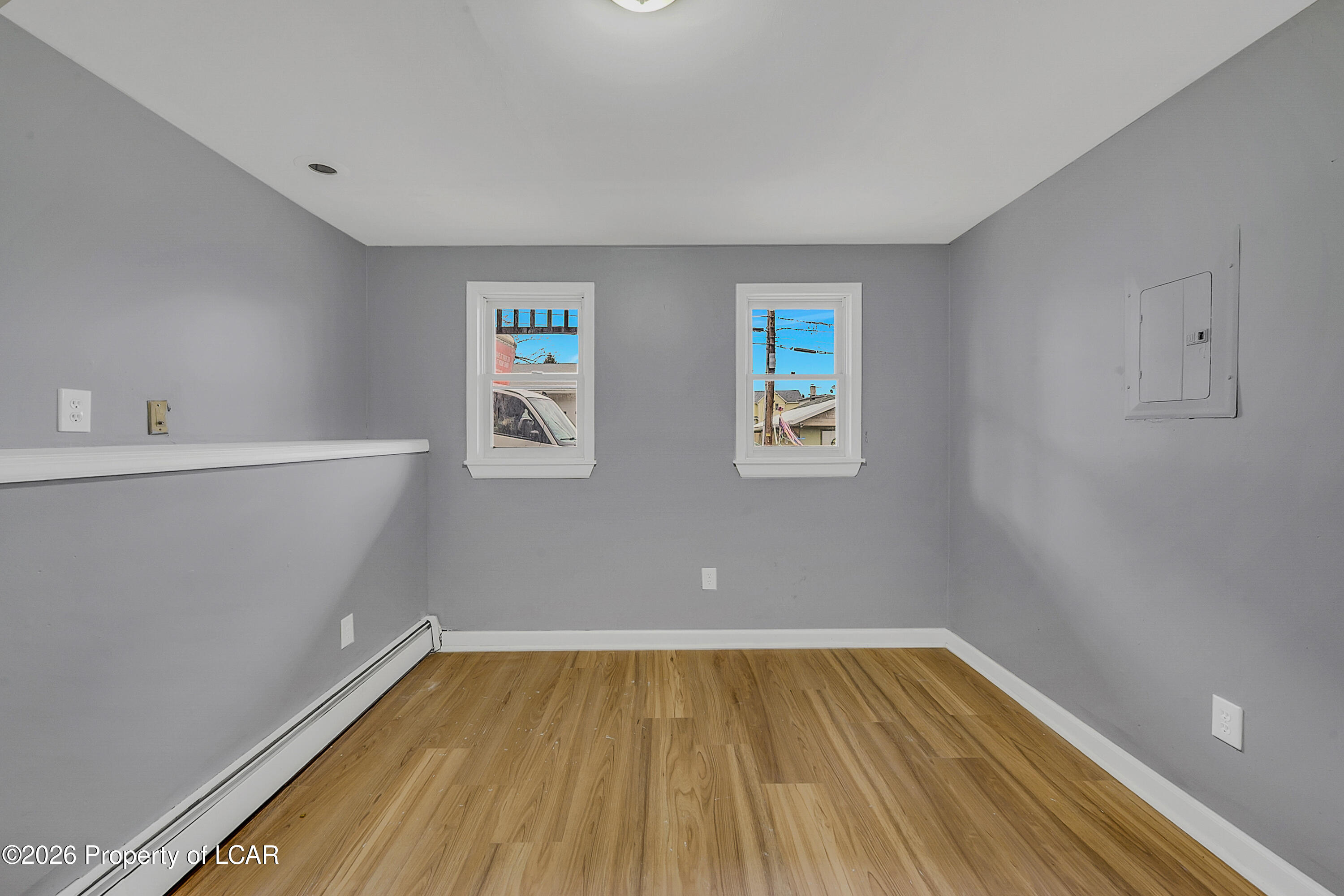 1009 W Lackawanna Avenue