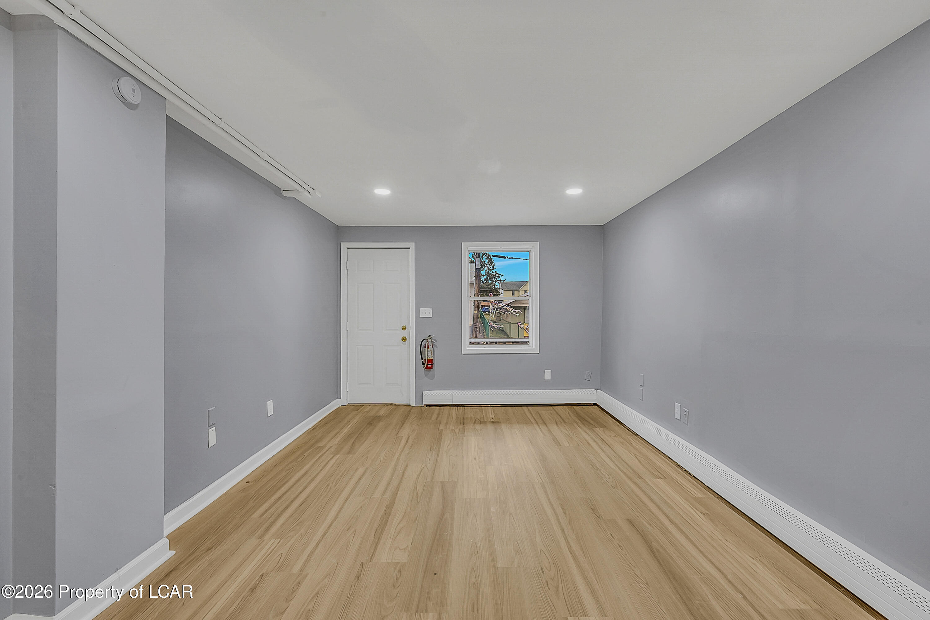 1009 W Lackawanna Avenue