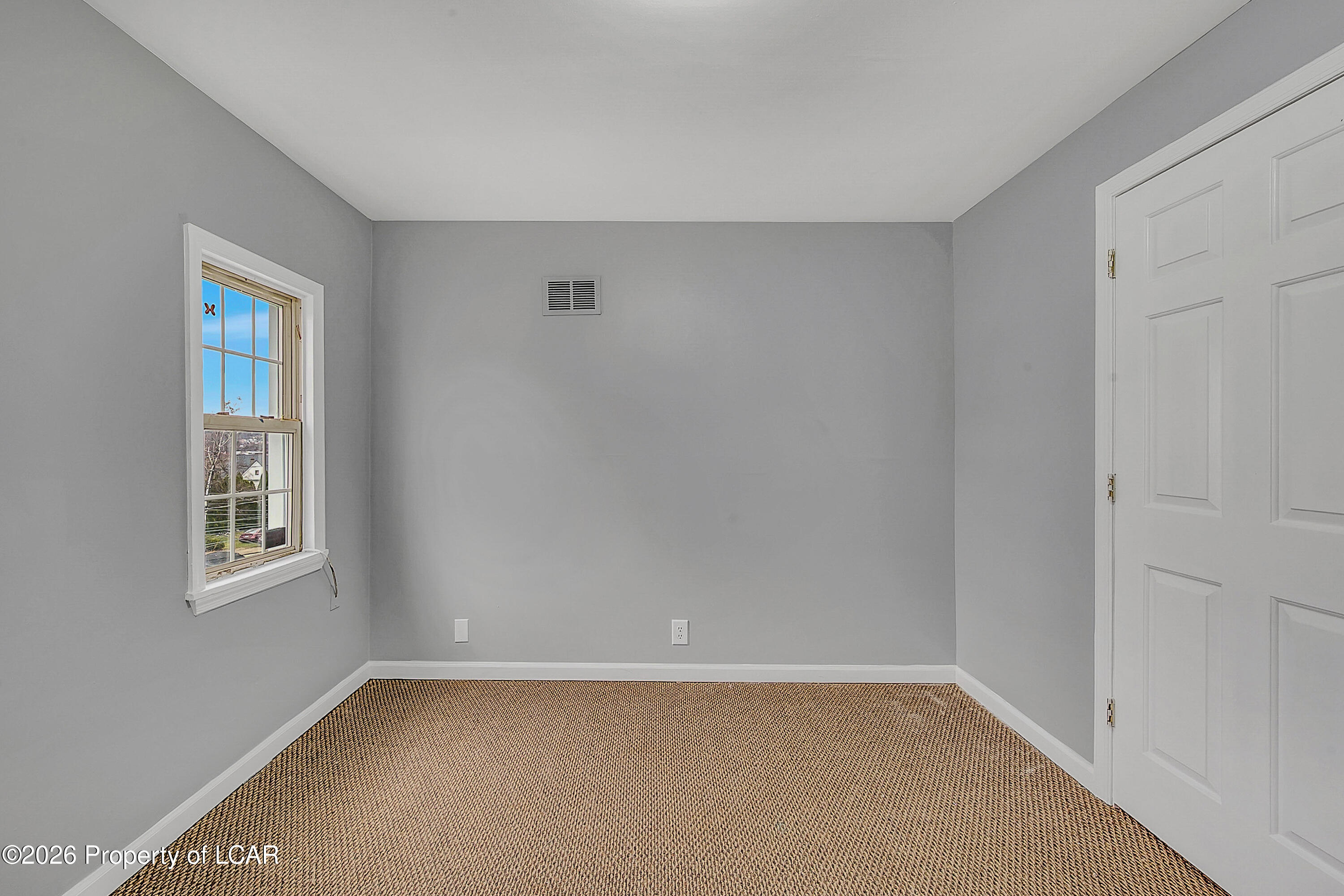 1009 W Lackawanna Avenue