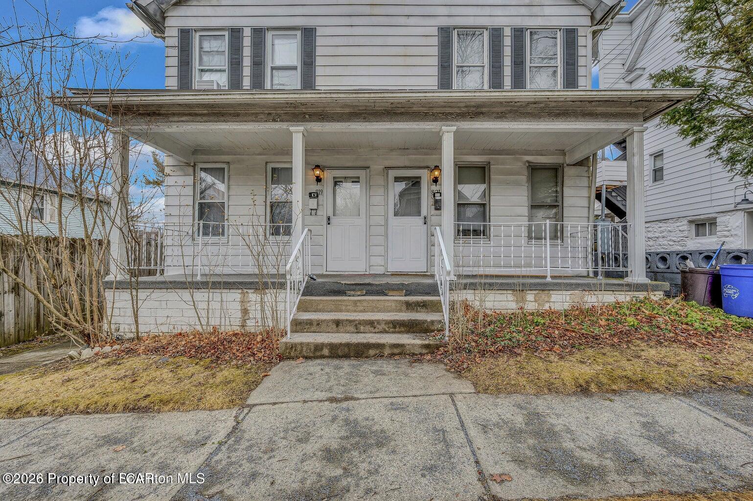821 Delaware Street