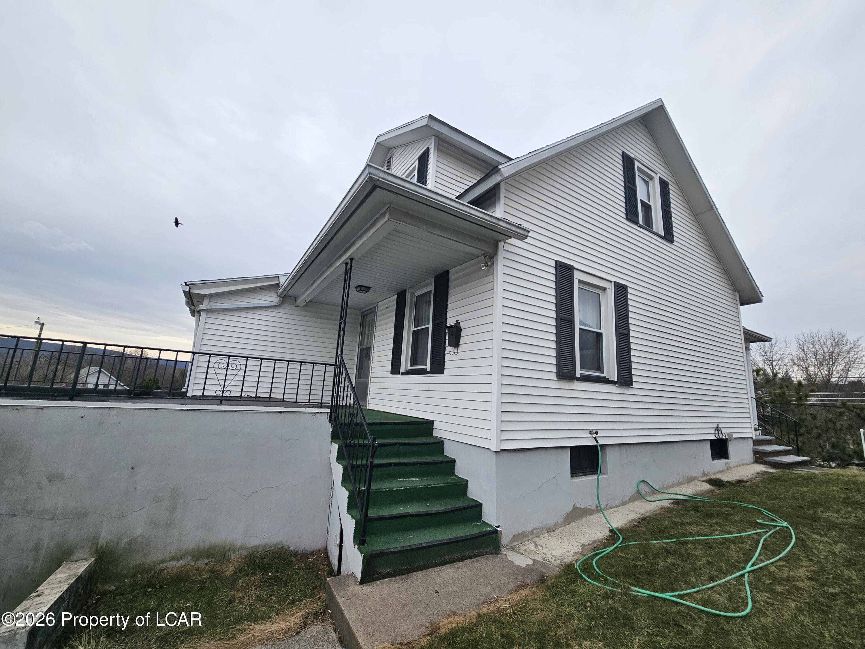 92 Diamond Avenue