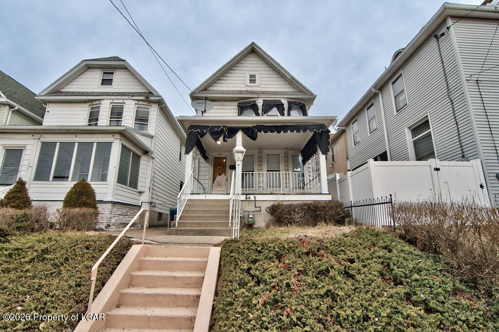 1521 Pine Street