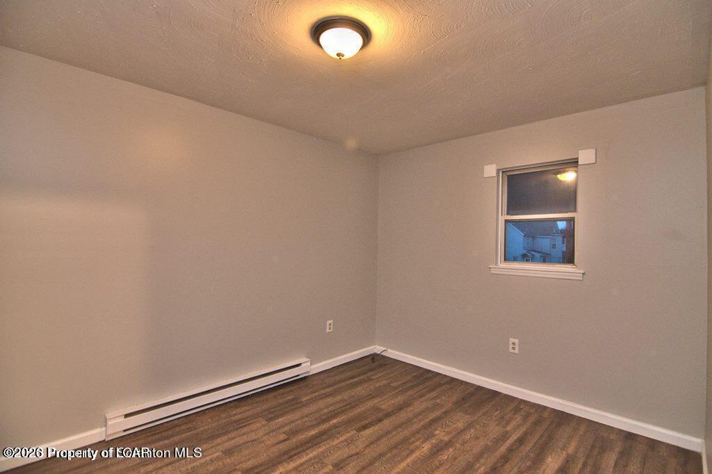 1418 N Main (Apt B) Street