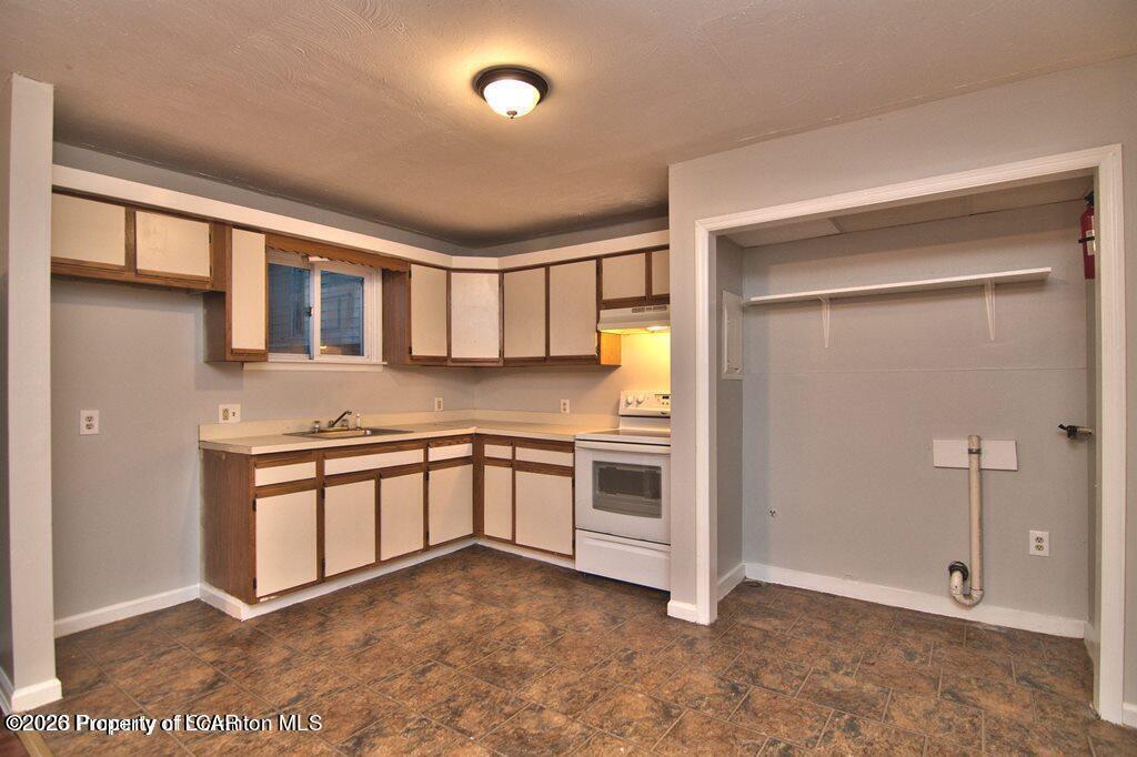 1418 N Main (Apt B) Street