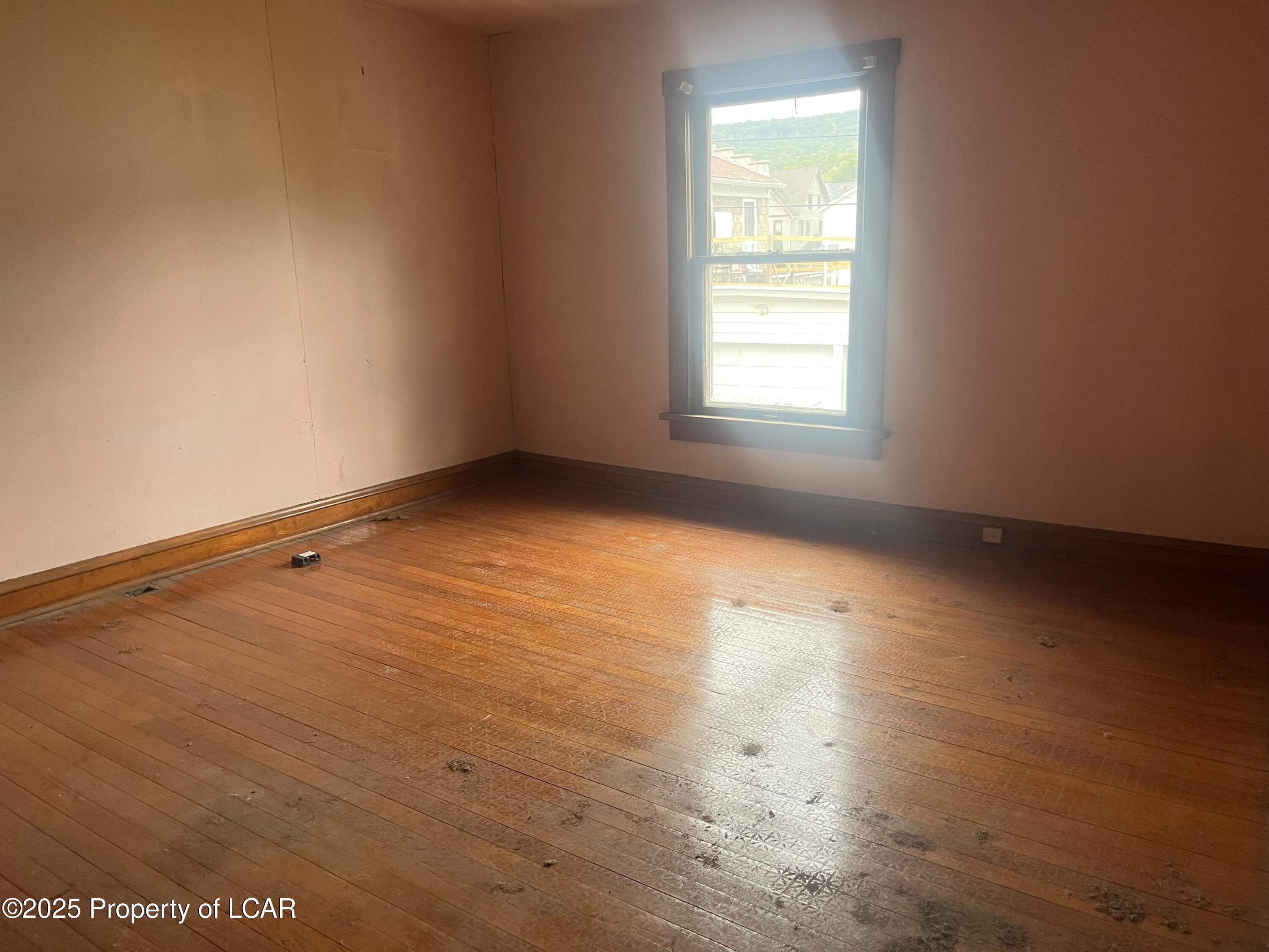 61 Rear Center Avenue