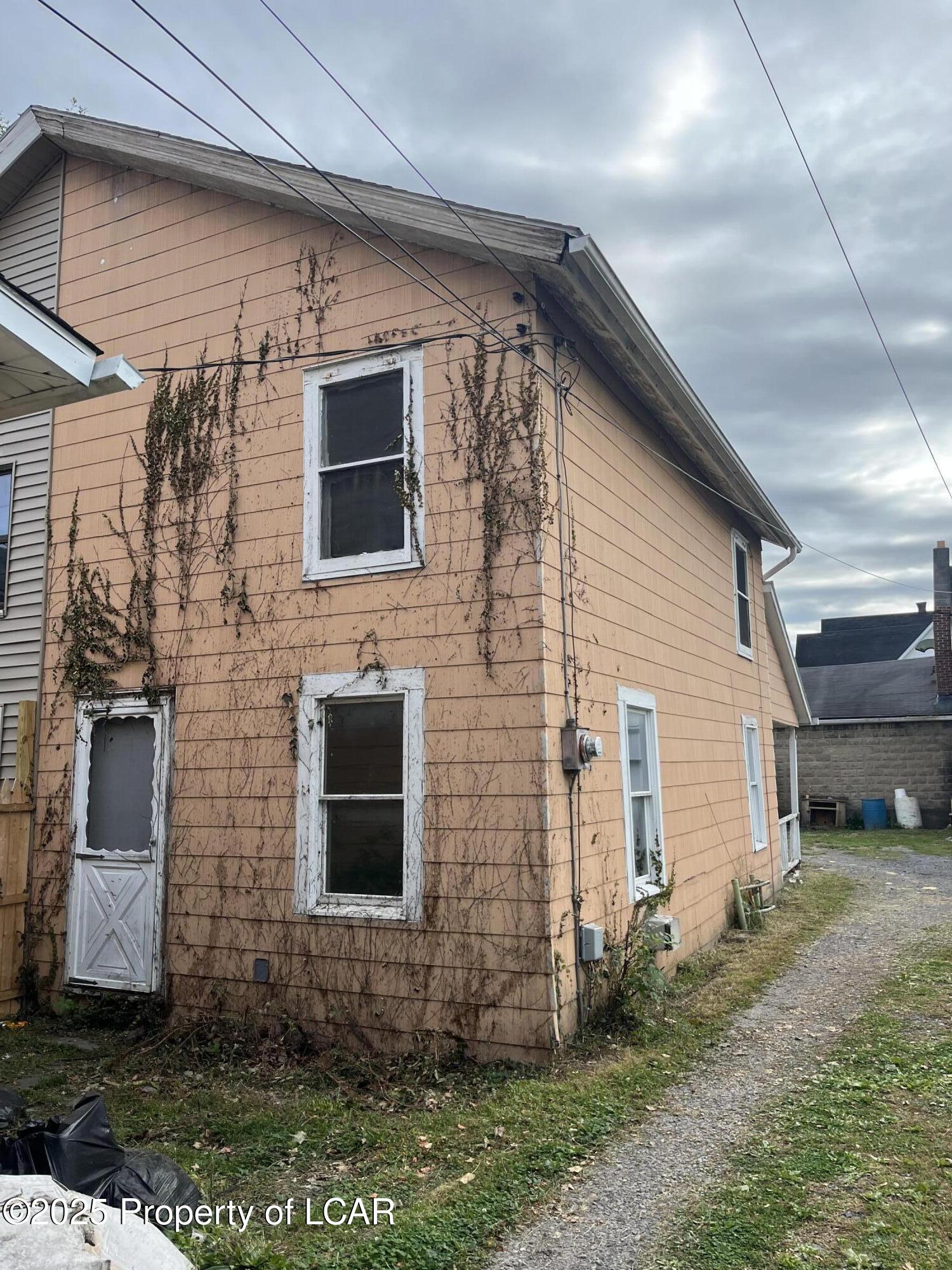 61 Rear Center Avenue