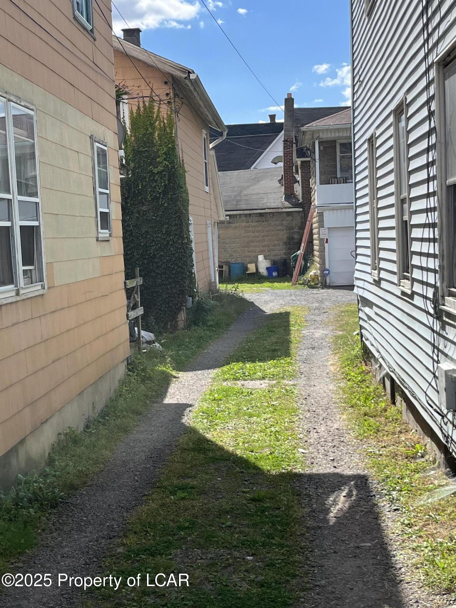 61 Rear Center Avenue