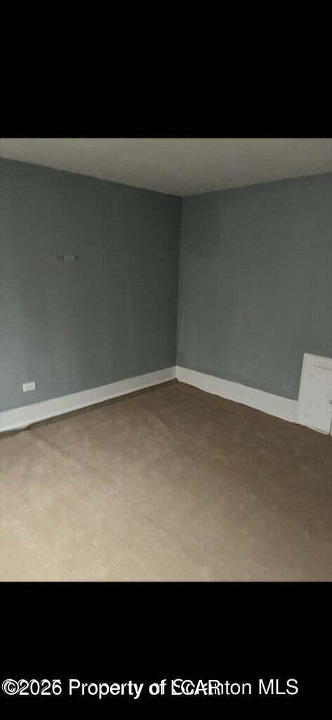 53 Sobieski (TOP FLR) Street