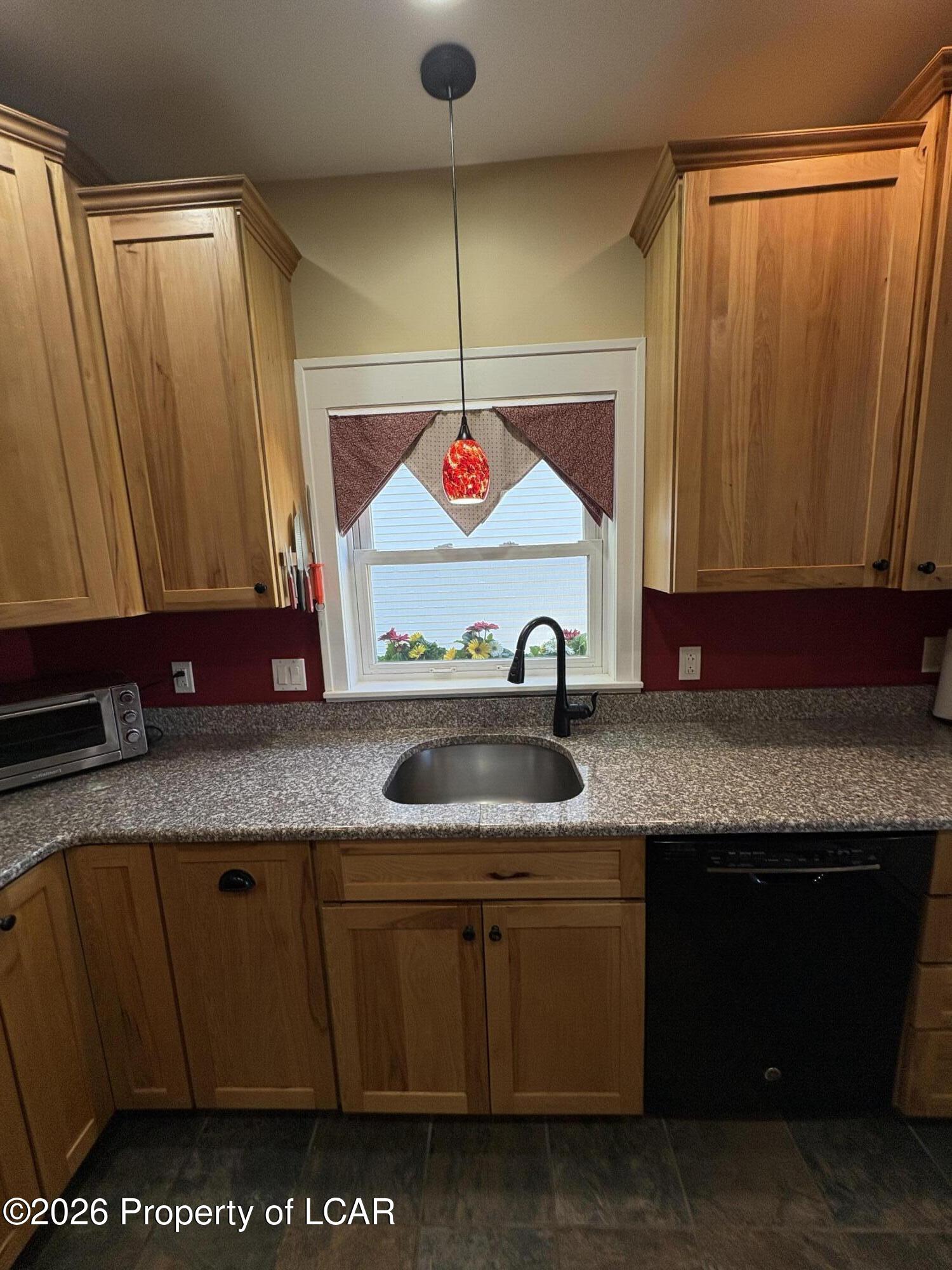 136 E Walnut Street