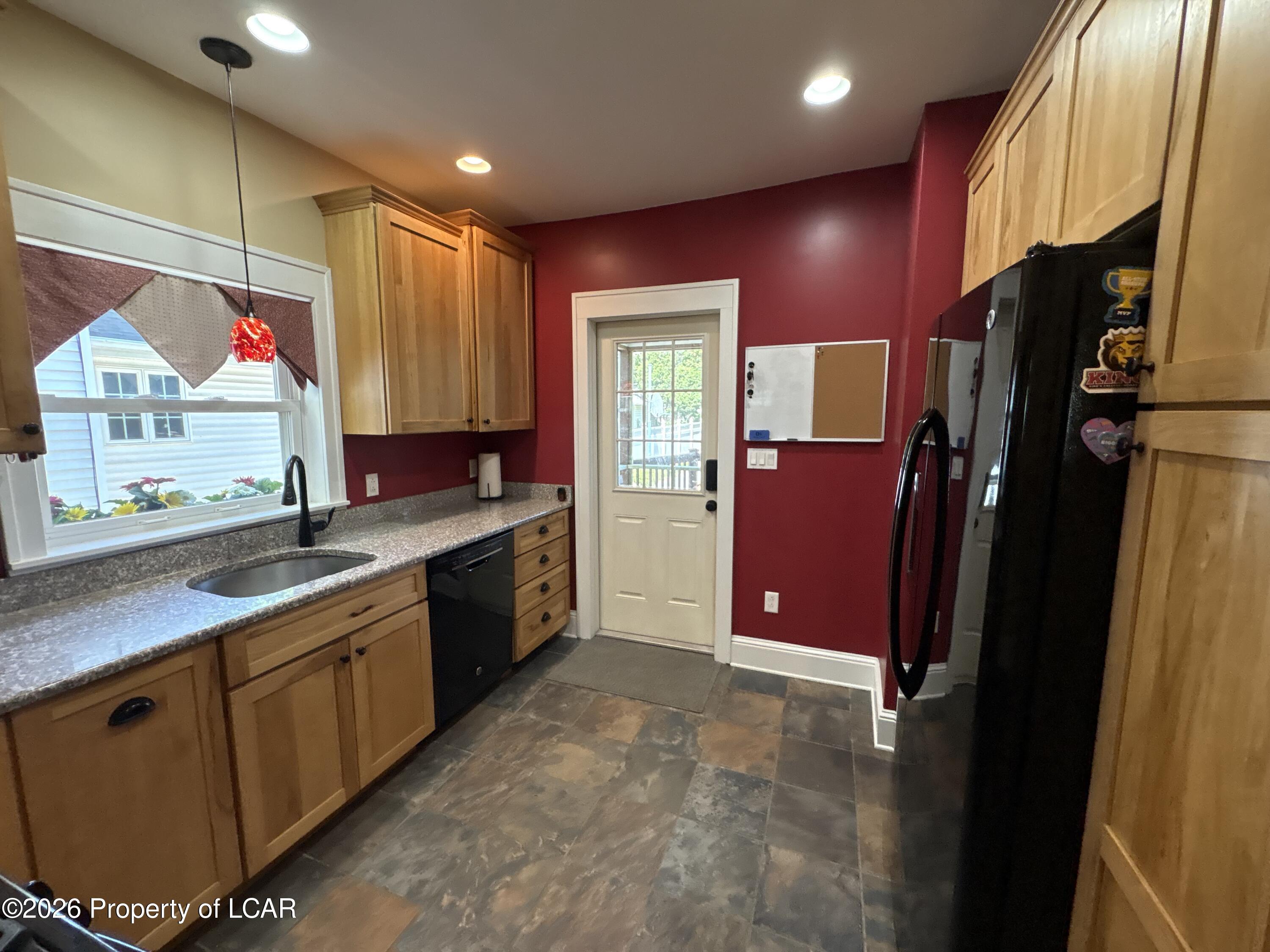 136 E Walnut Street