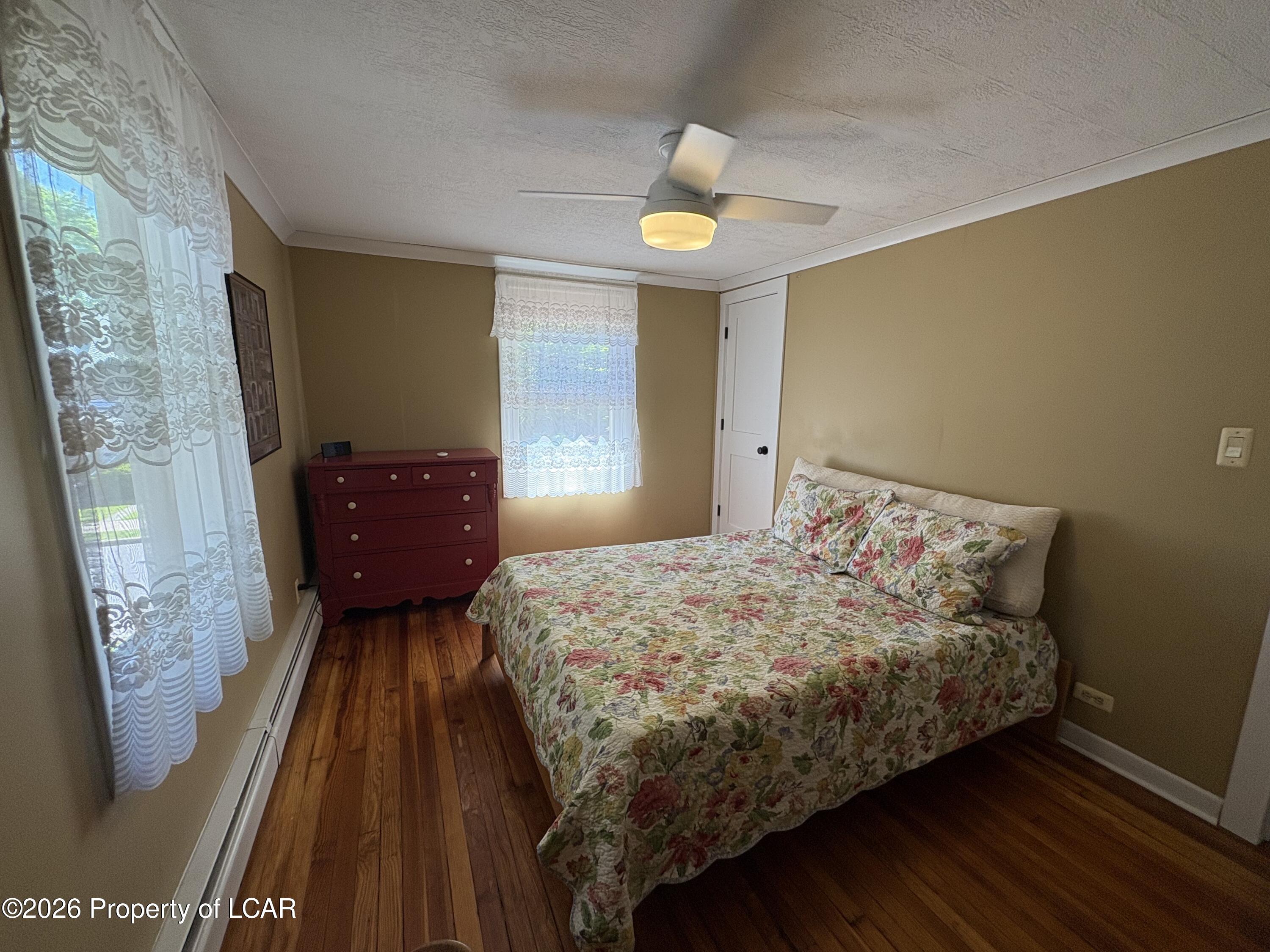 136 E Walnut Street