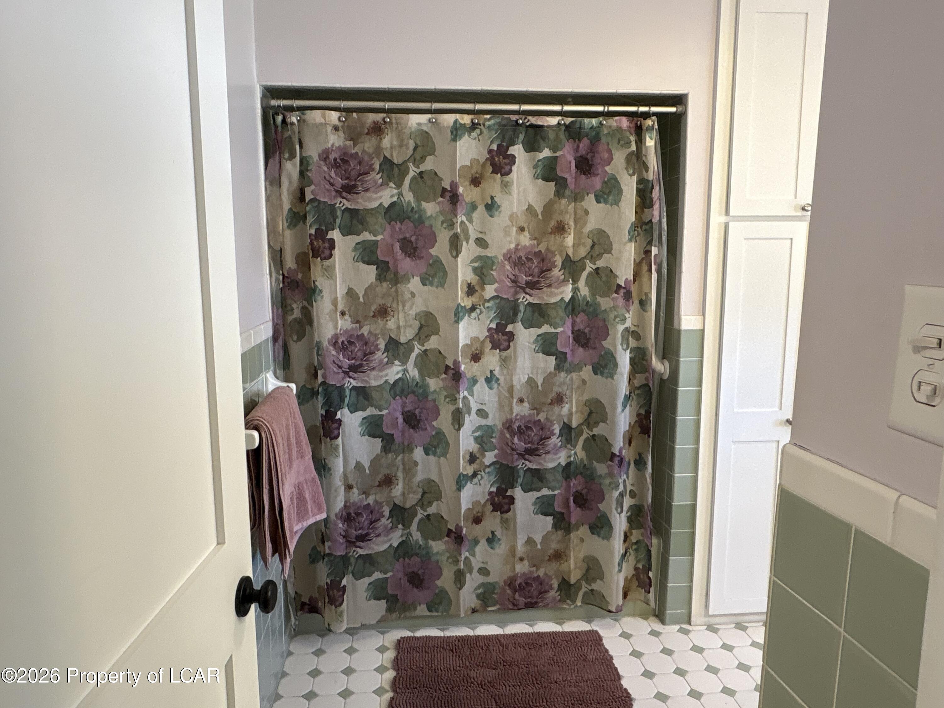 136 E Walnut Street
