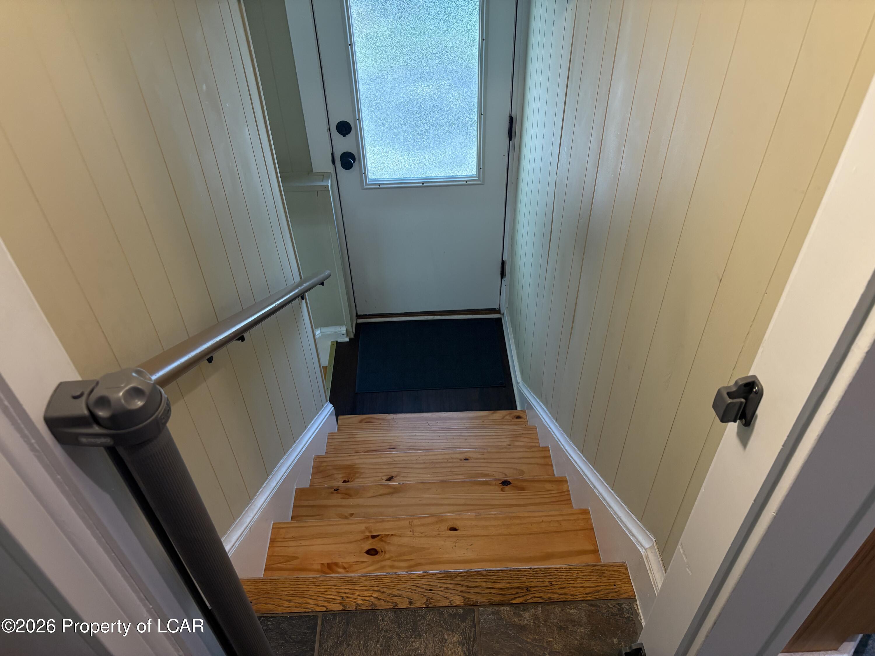 136 E Walnut Street