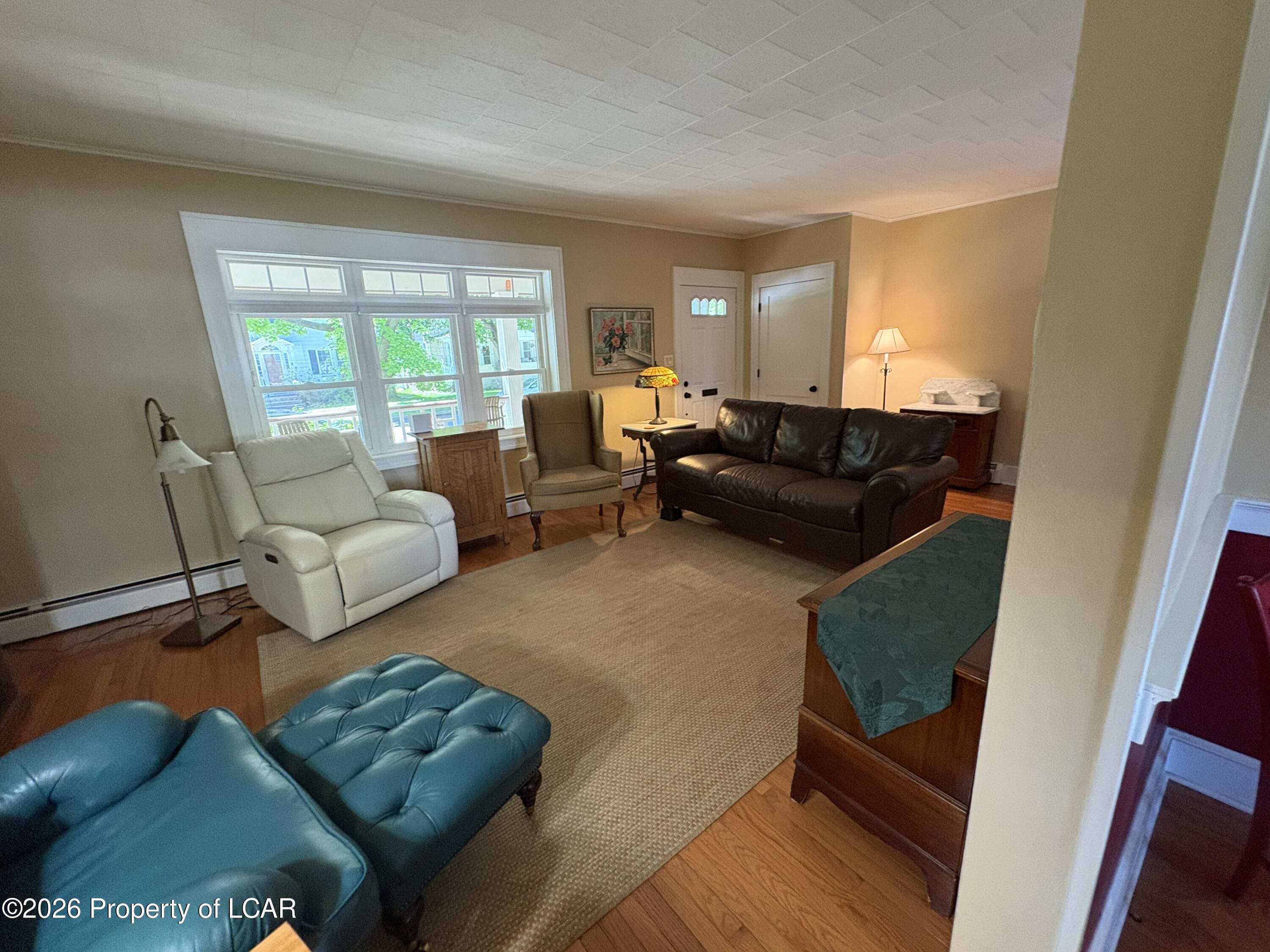 136 E Walnut Street
