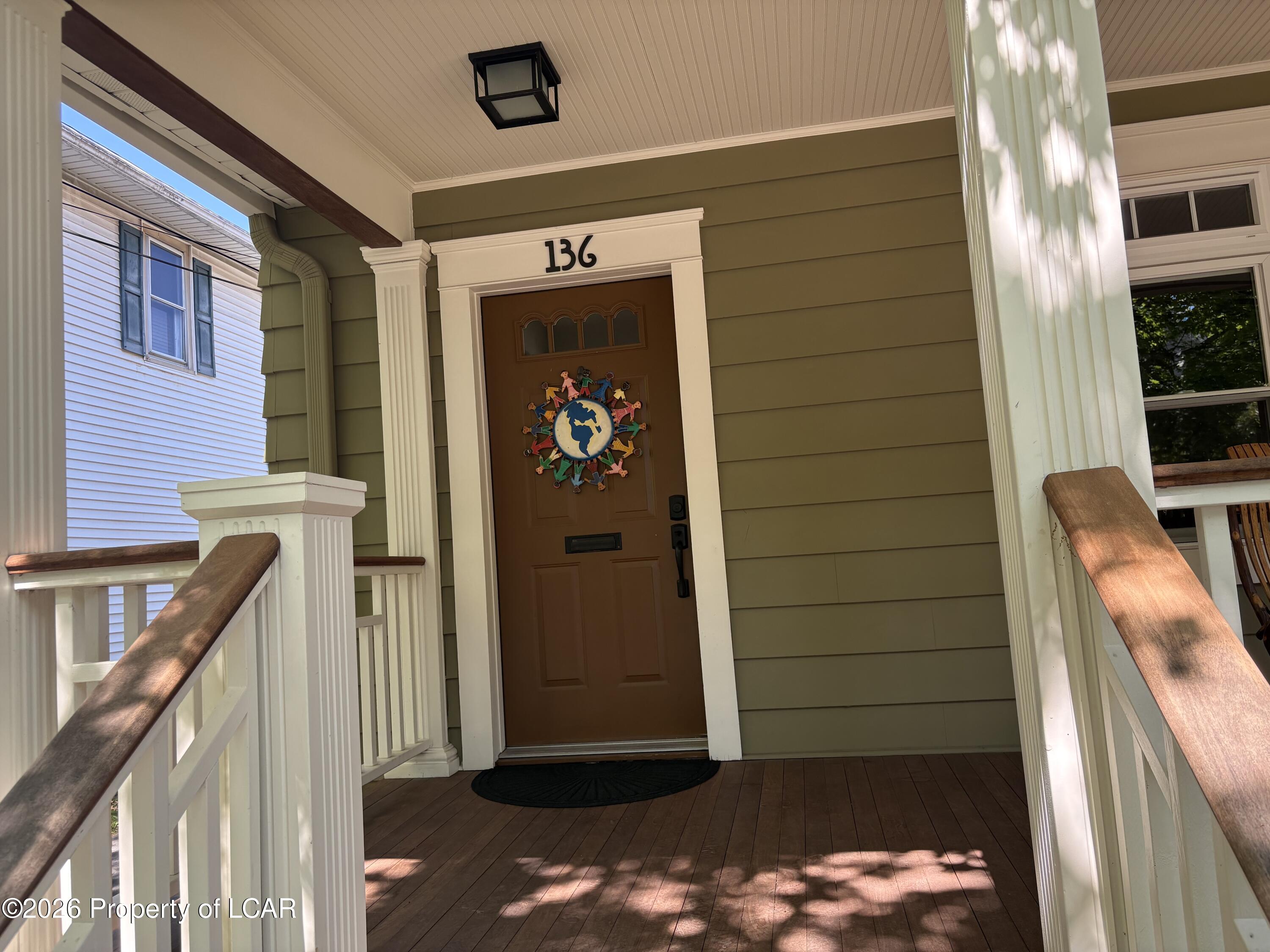 136 E Walnut Street