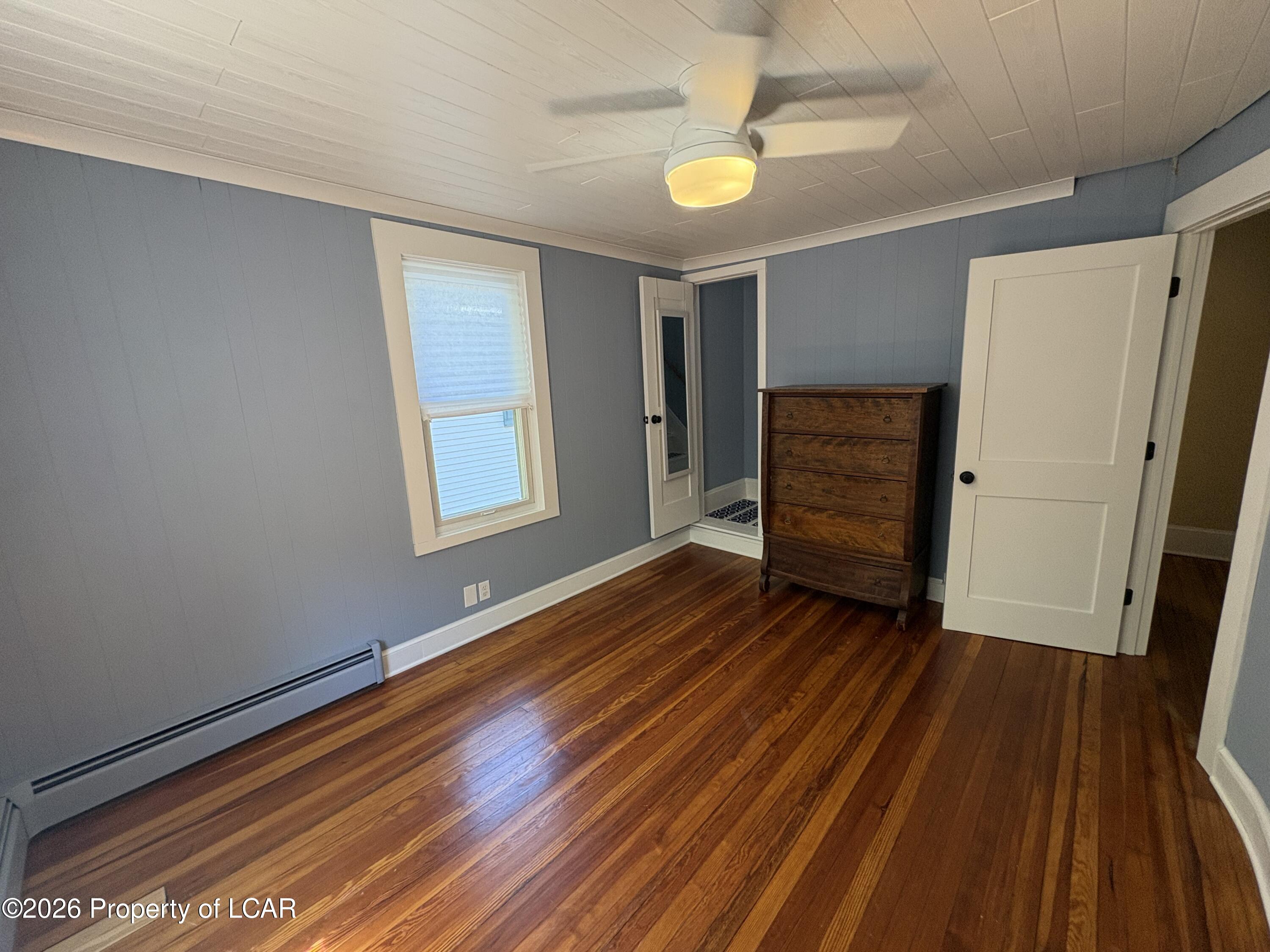 136 E Walnut Street