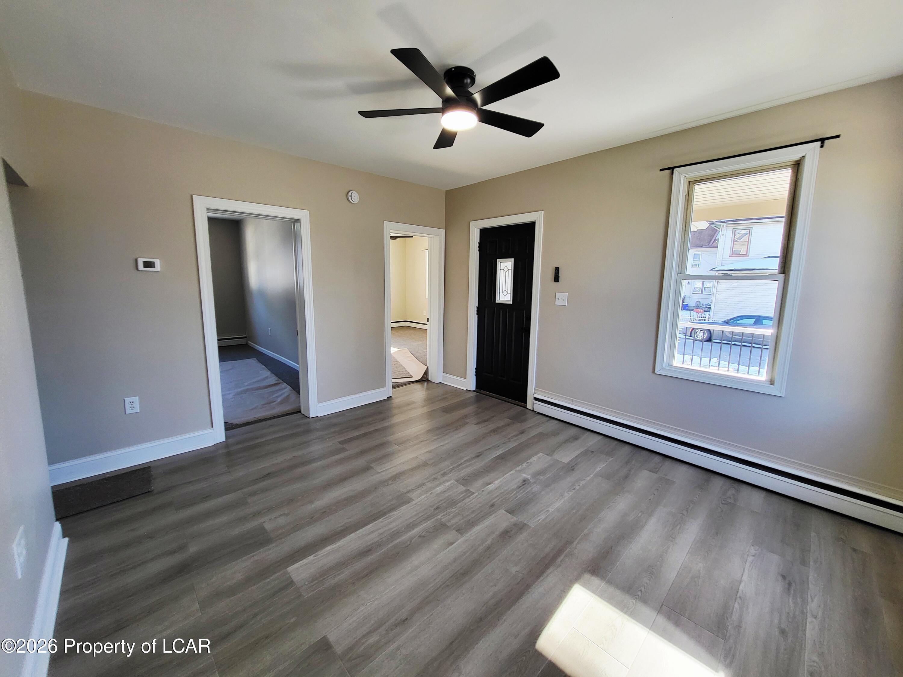 116 Center Street Unit: Front