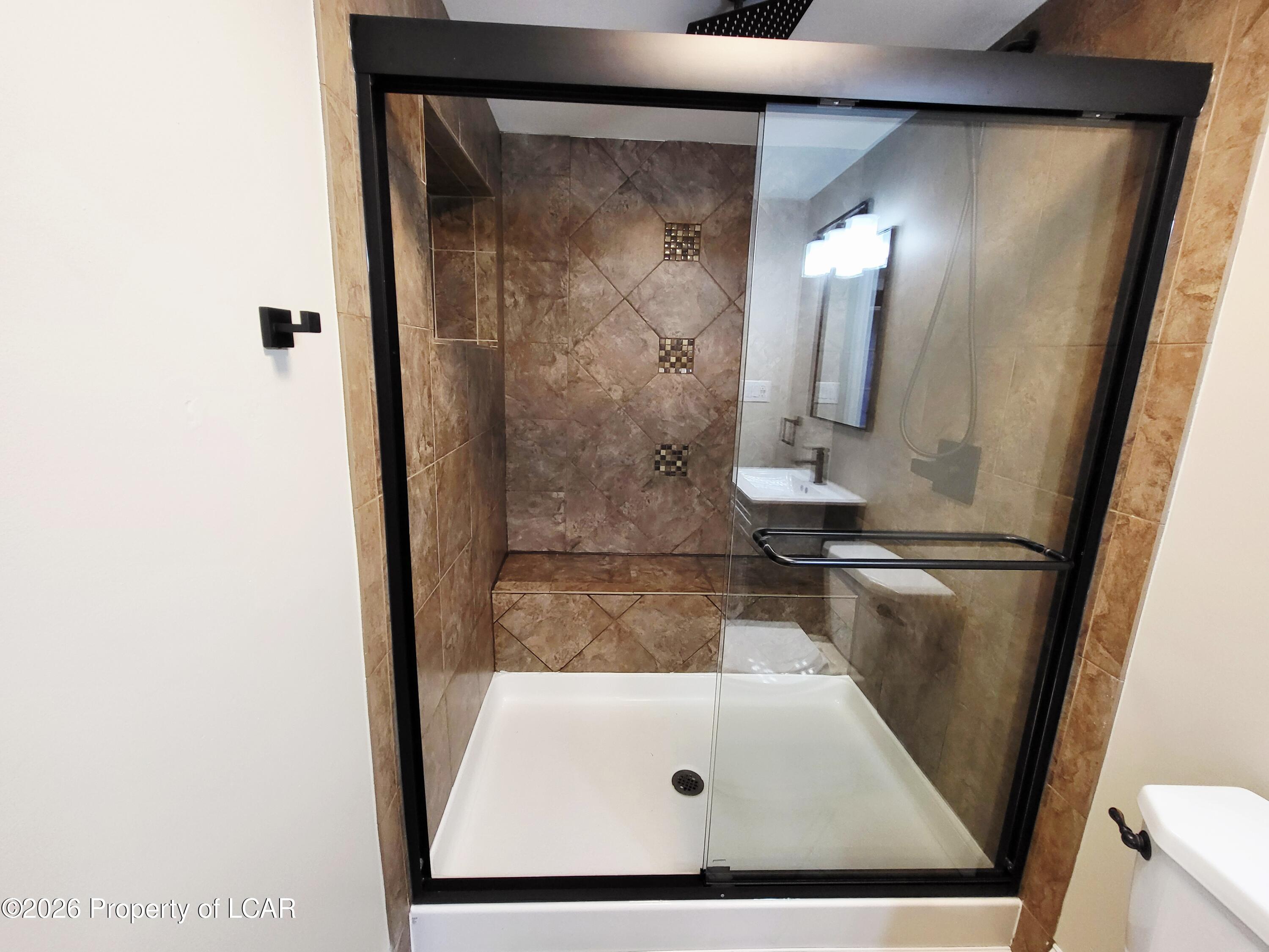 116 Center Street Unit: Front