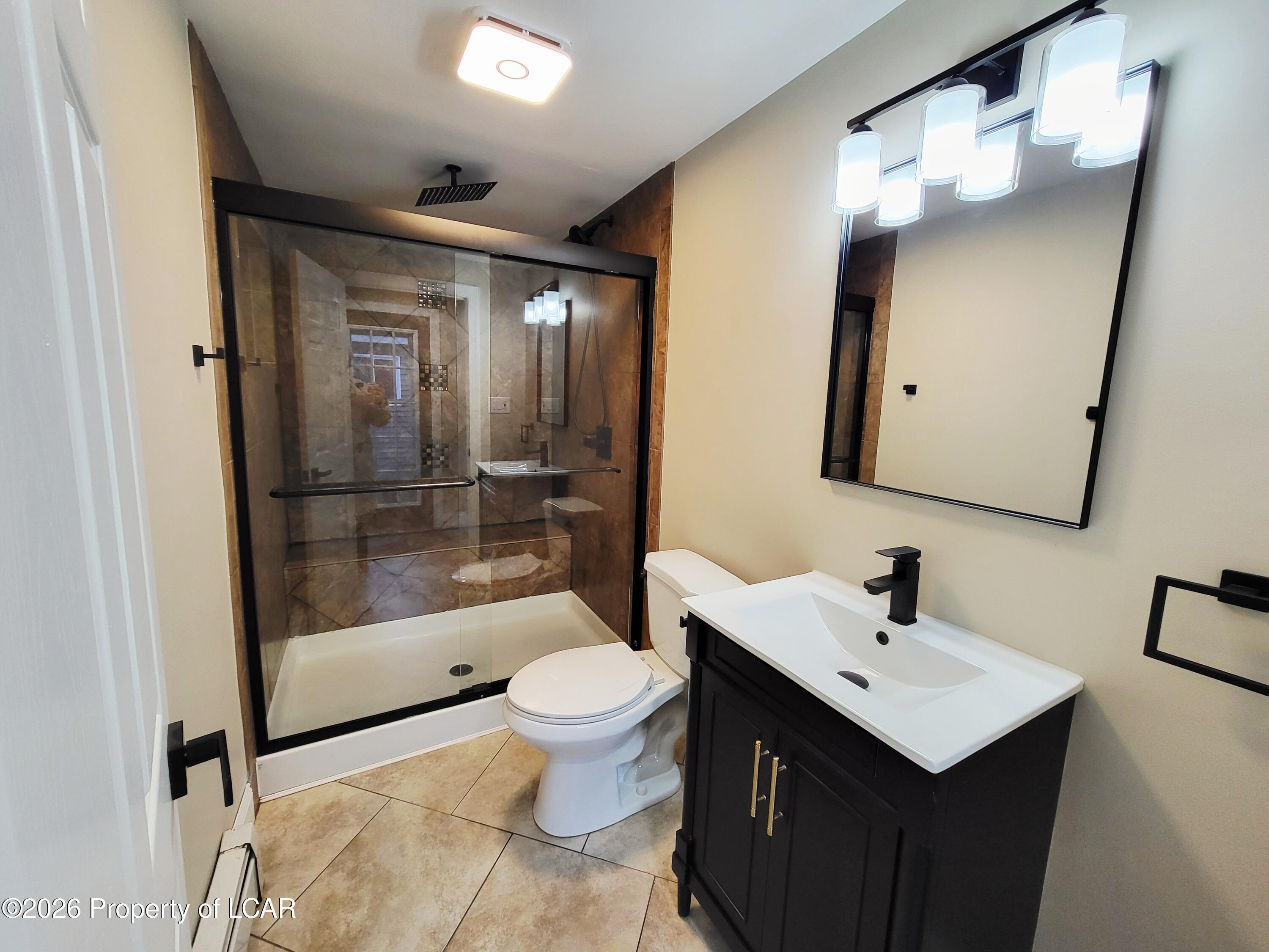 116 Center Street Unit: Front