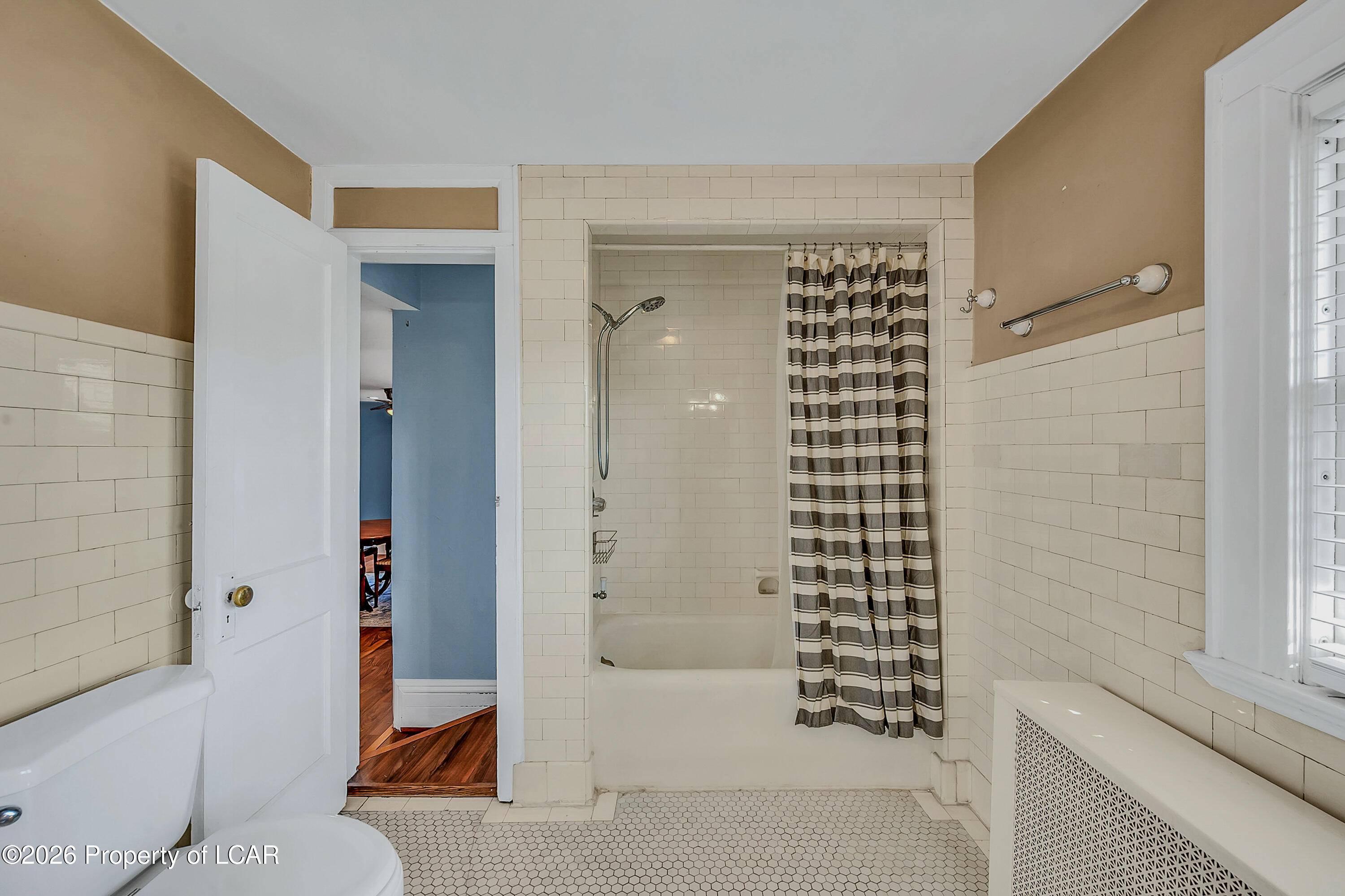 1724 Monsey (TOP FLOOR) Avenue