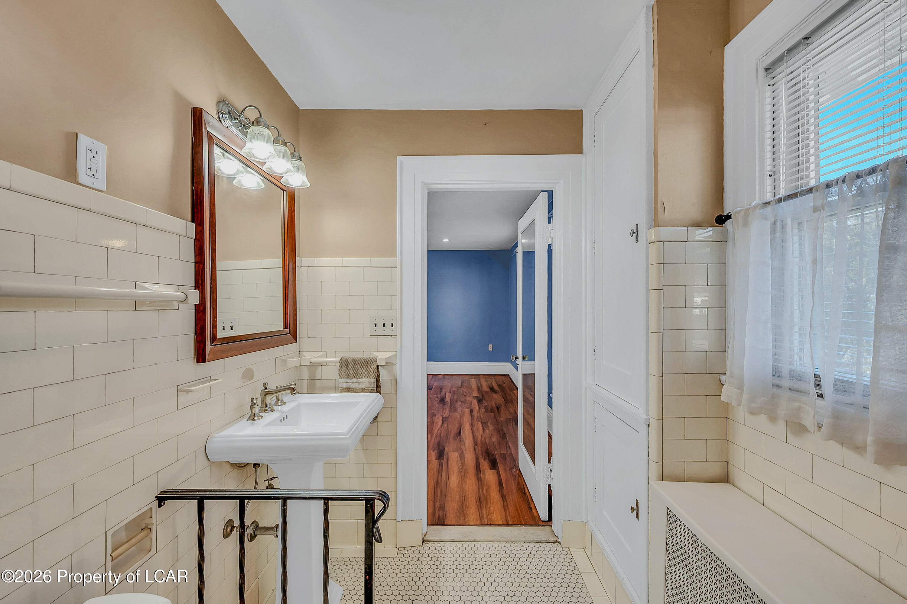 1724 Monsey (TOP FLOOR) Avenue