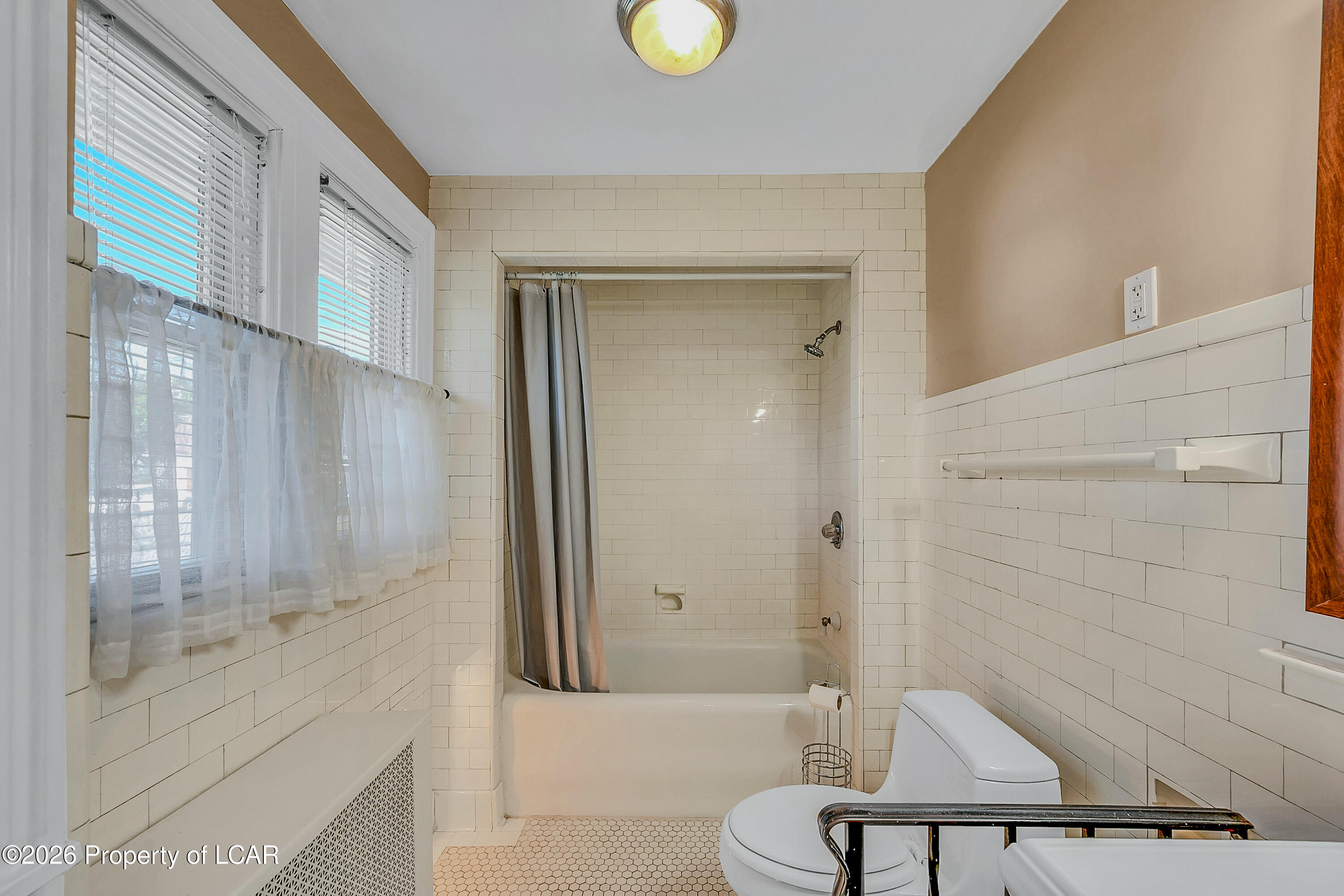 1724 Monsey (TOP FLOOR) Avenue