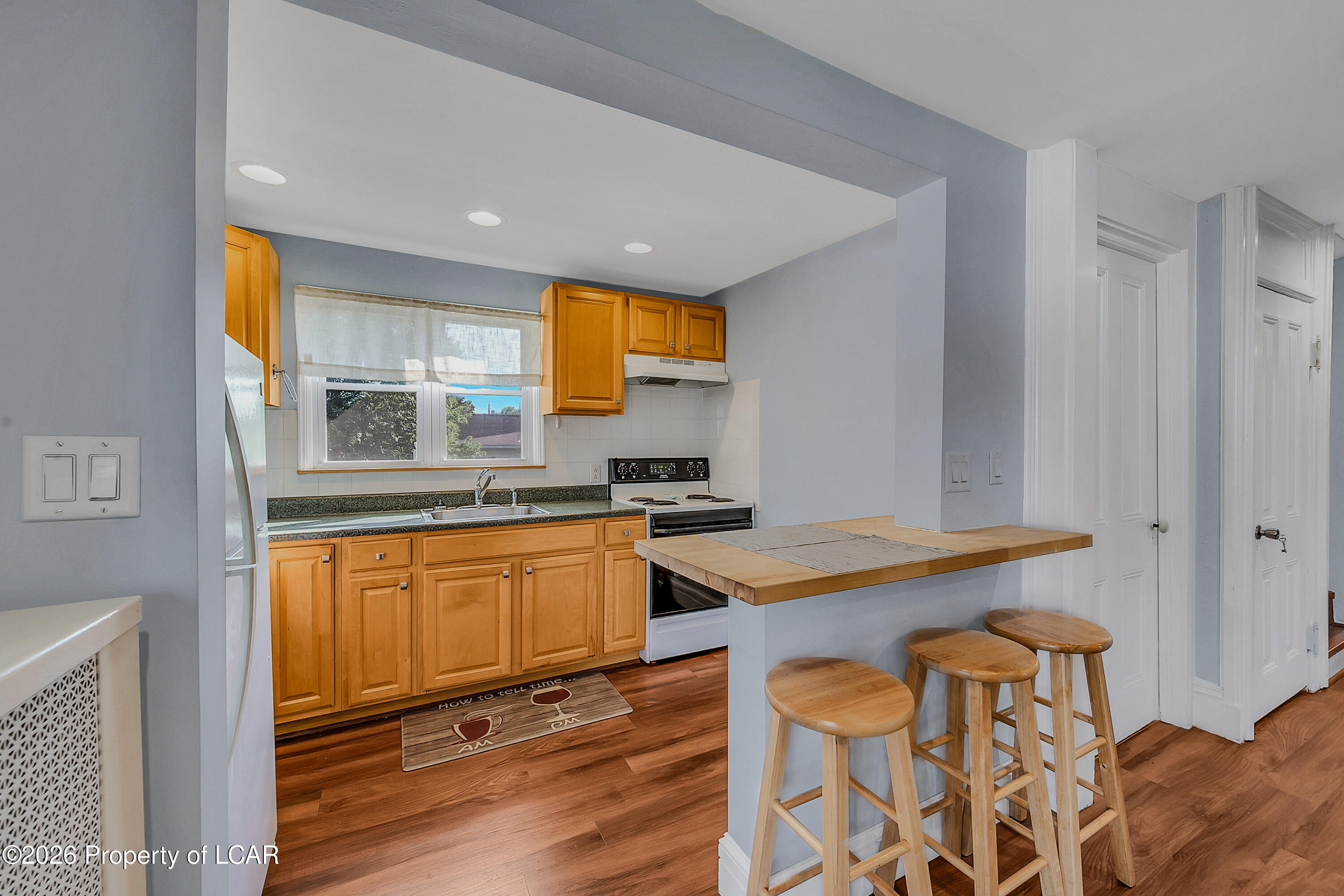 1724 Monsey (TOP FLOOR) Avenue