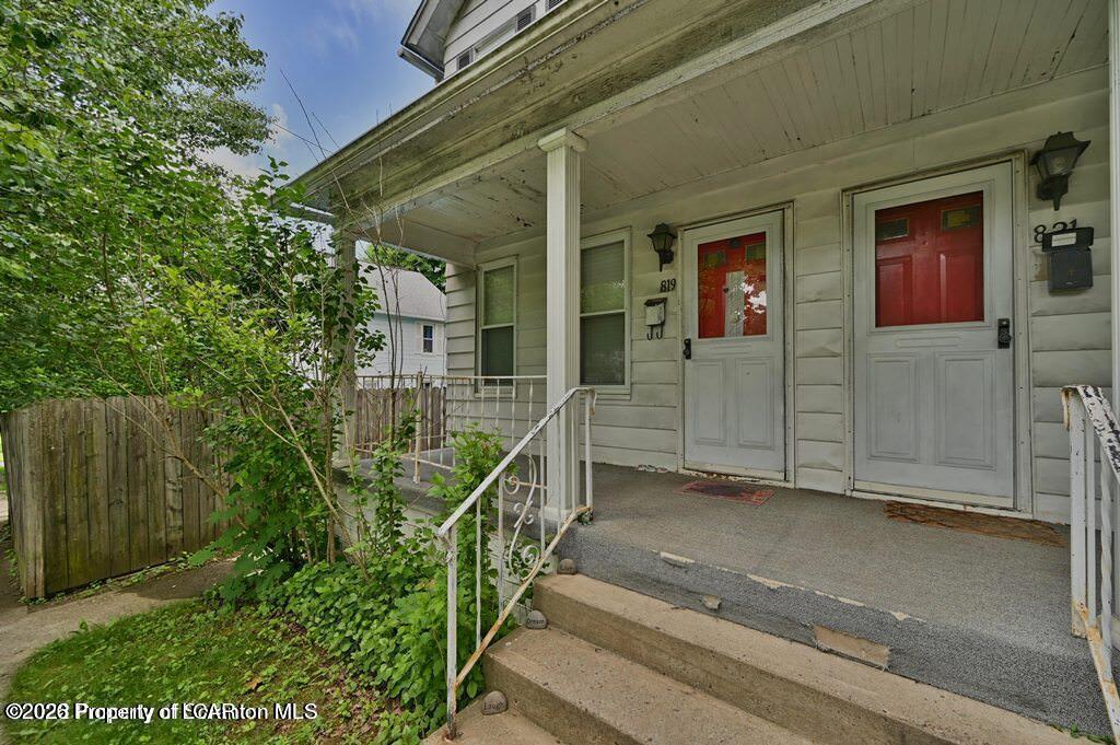819 Delaware Street