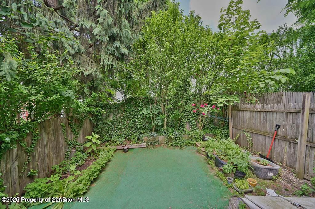 819 Delaware Street
