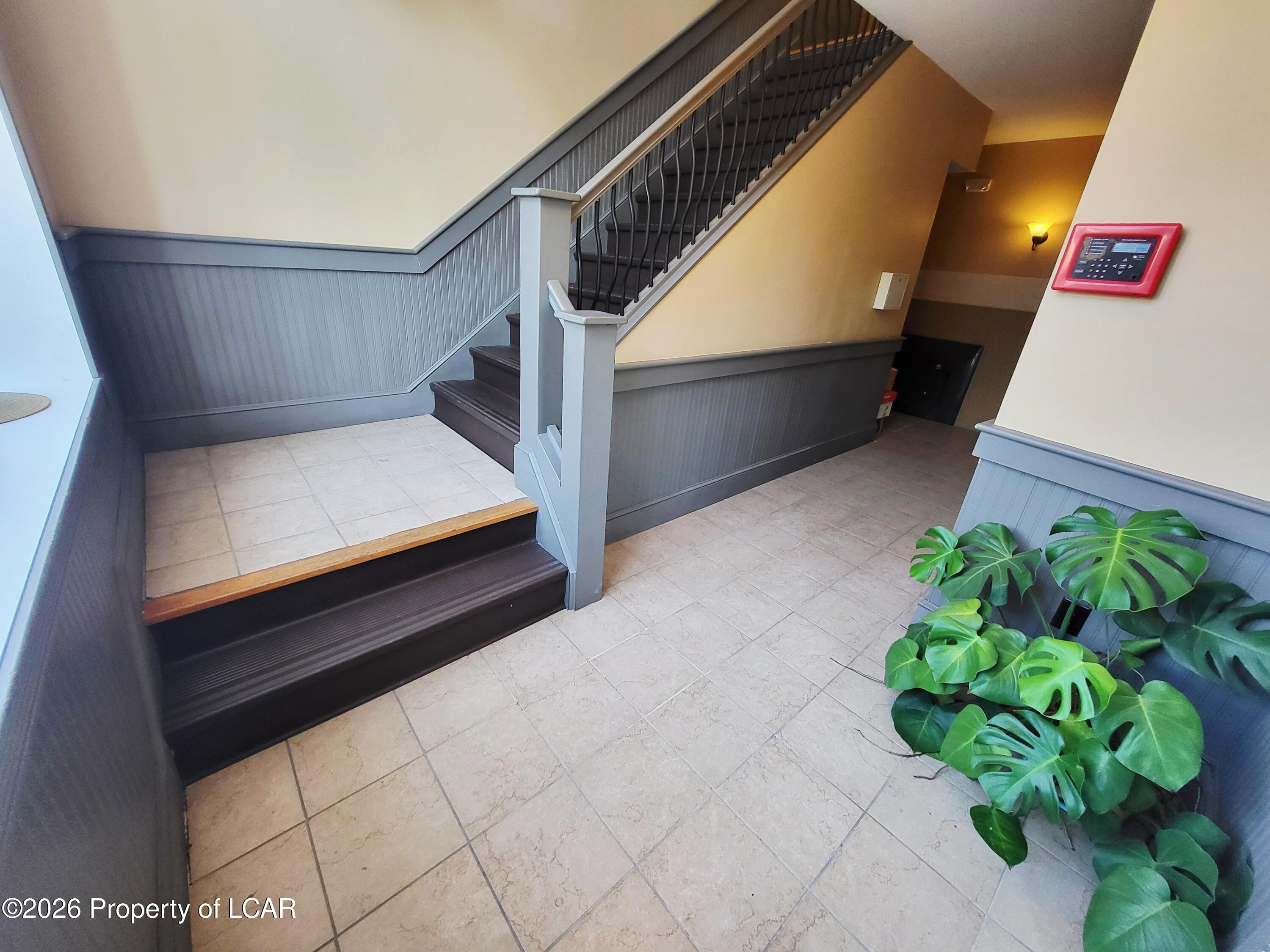 208 Wyoming Avenue Unit: 1
