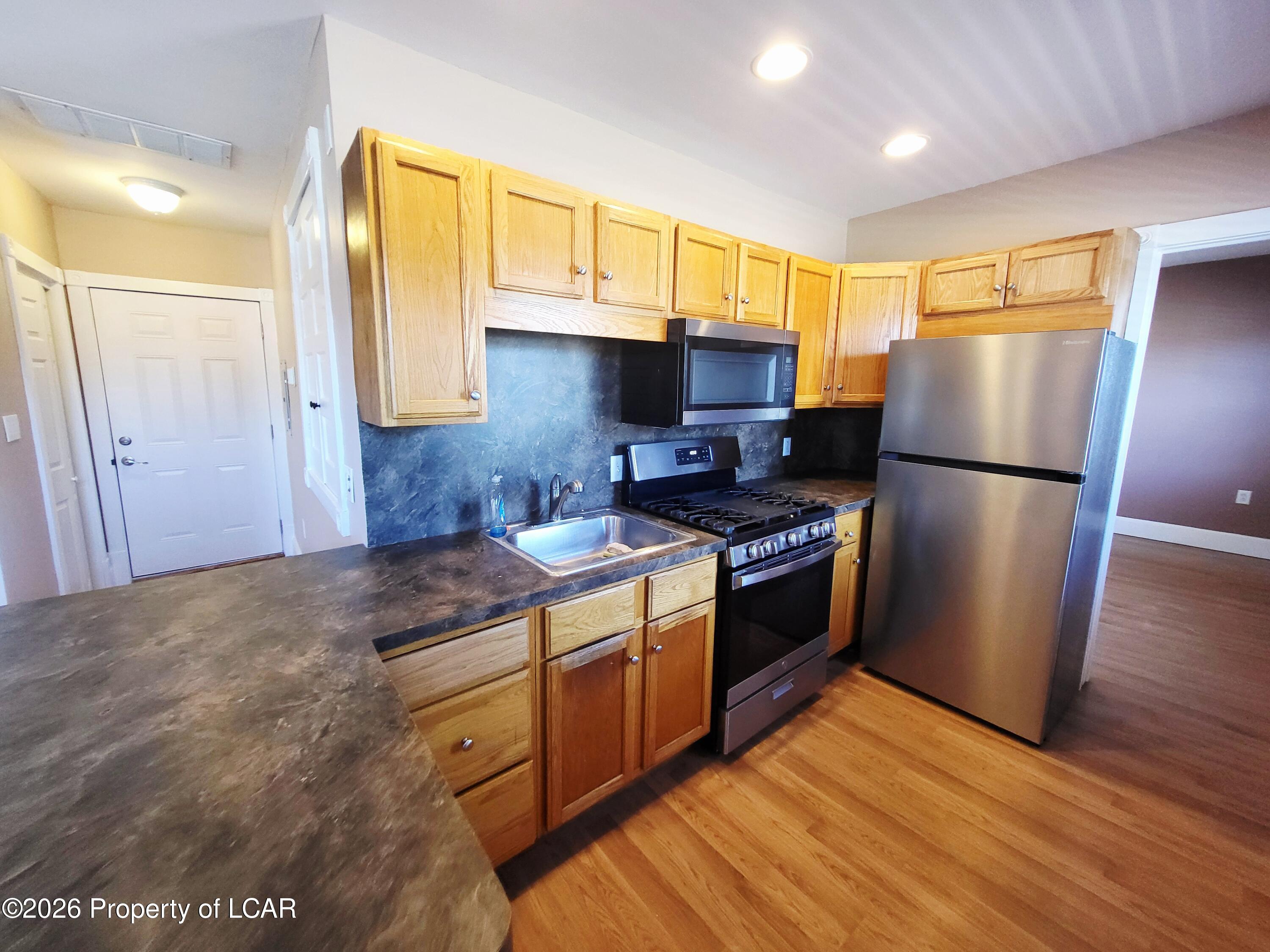 208 Wyoming Avenue Unit: 1