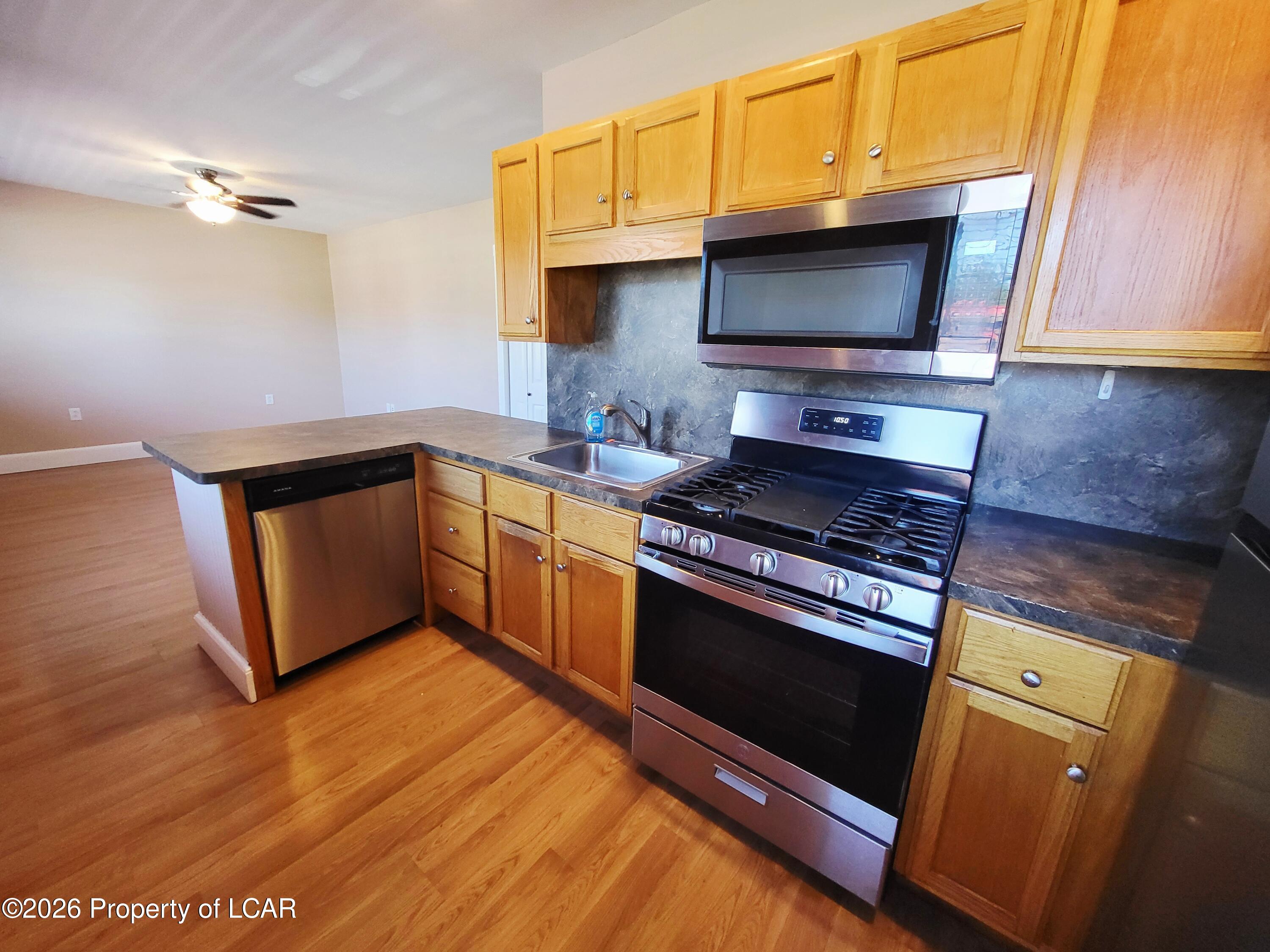 208 Wyoming Avenue Unit: 1