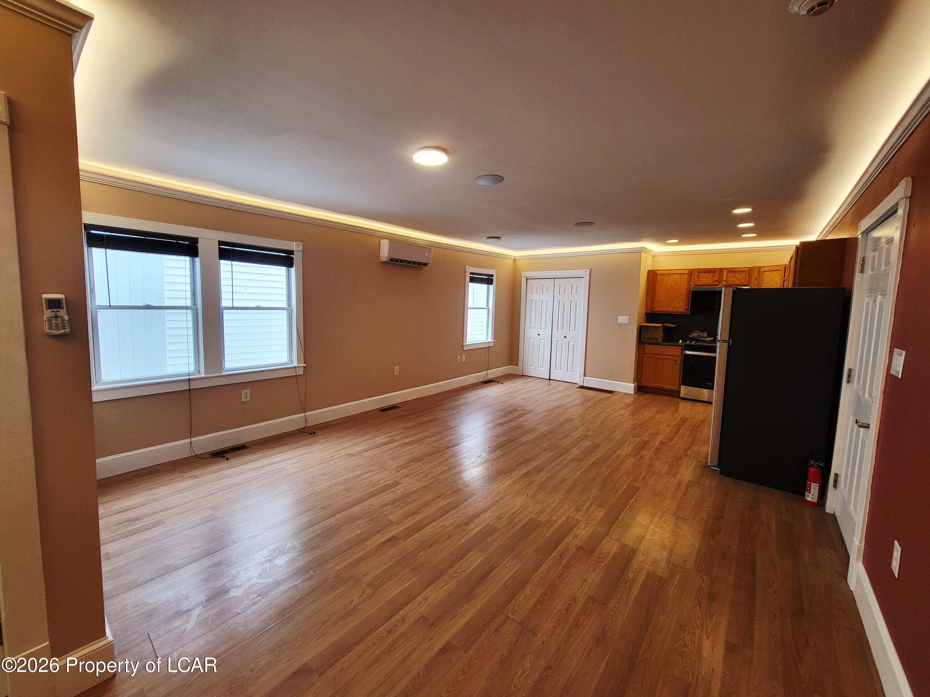 208 Wyoming Avenue Unit: 3