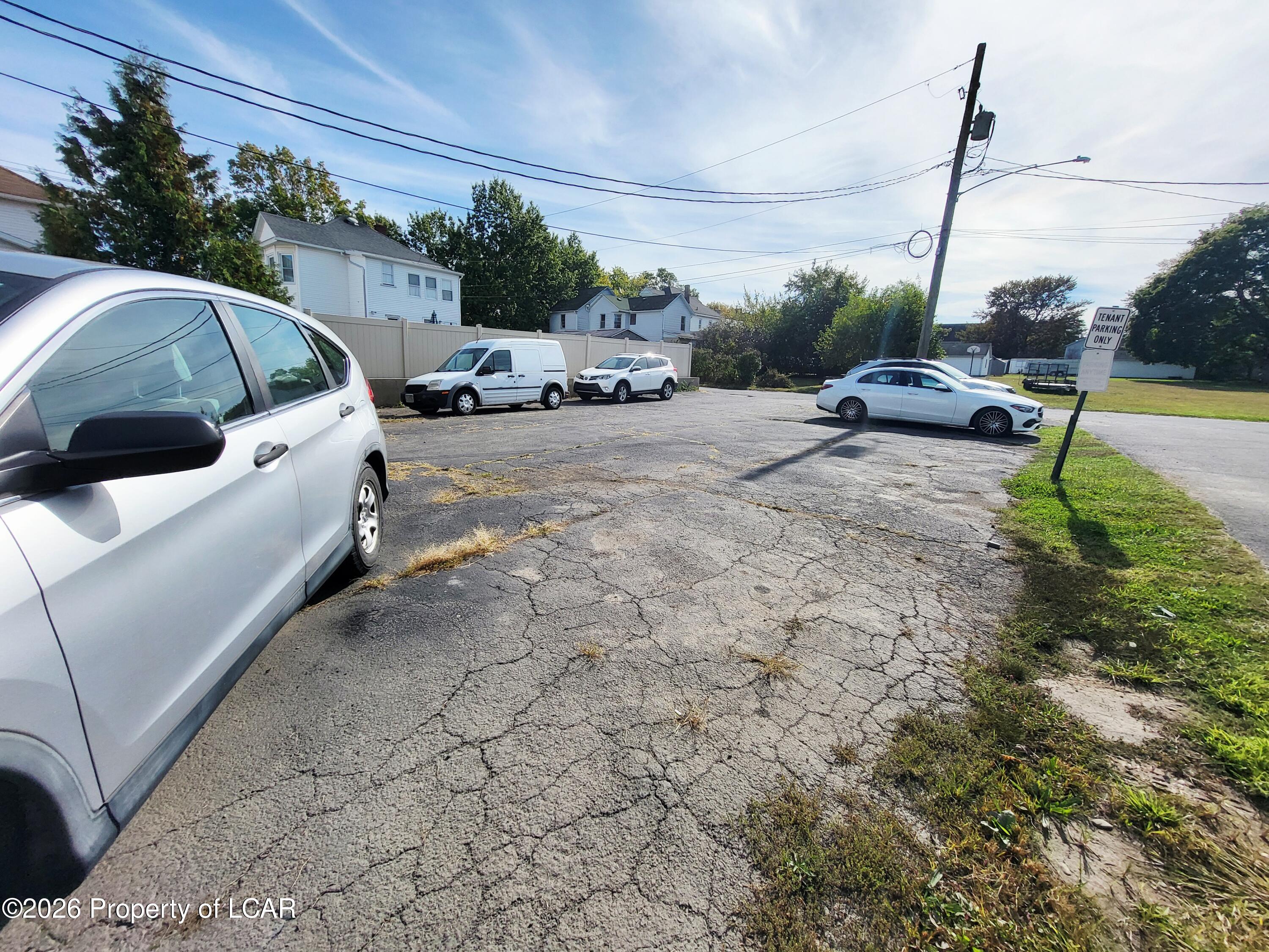 208 Wyoming Avenue Unit: 3