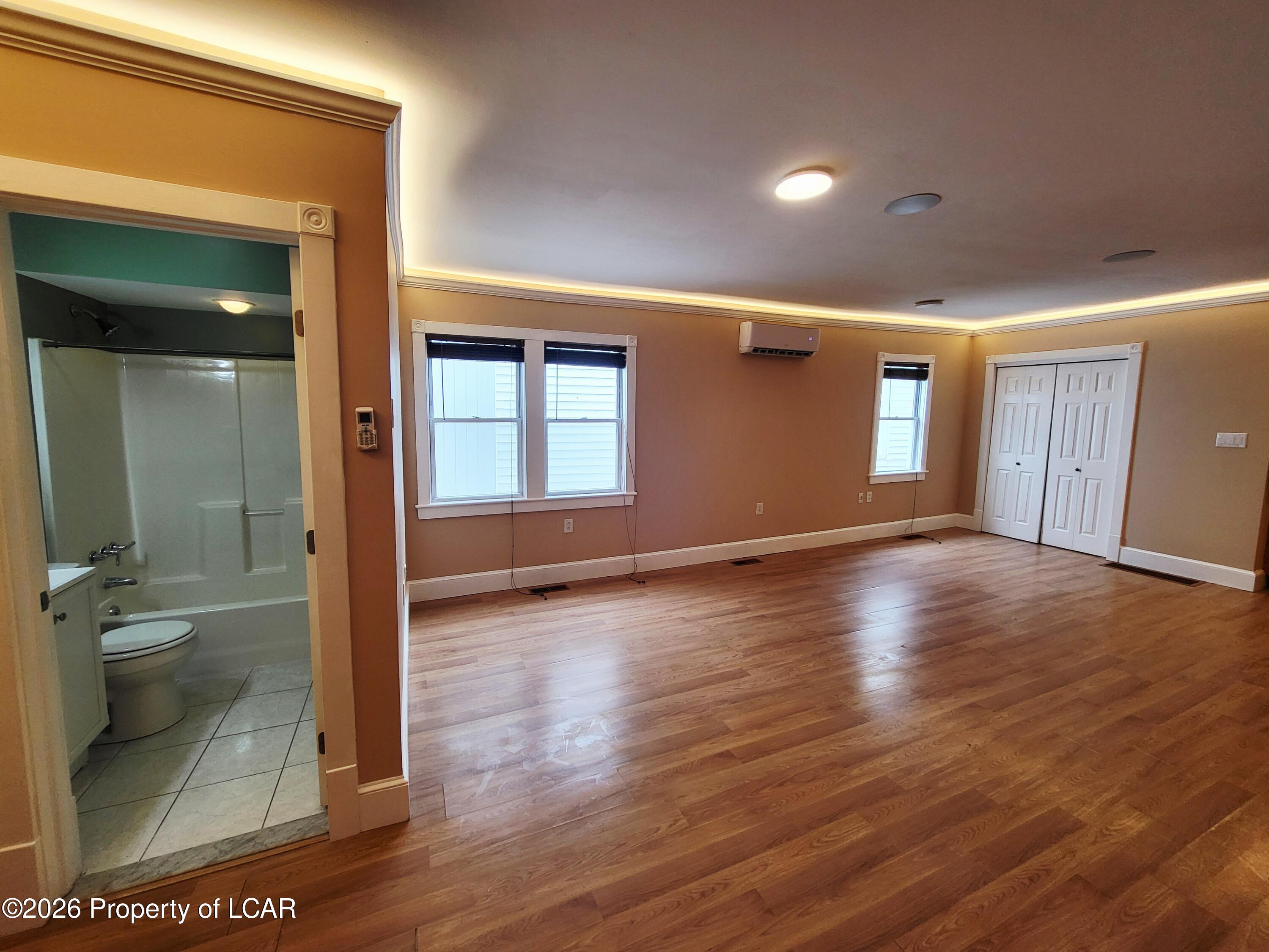 208 Wyoming Avenue Unit: 3