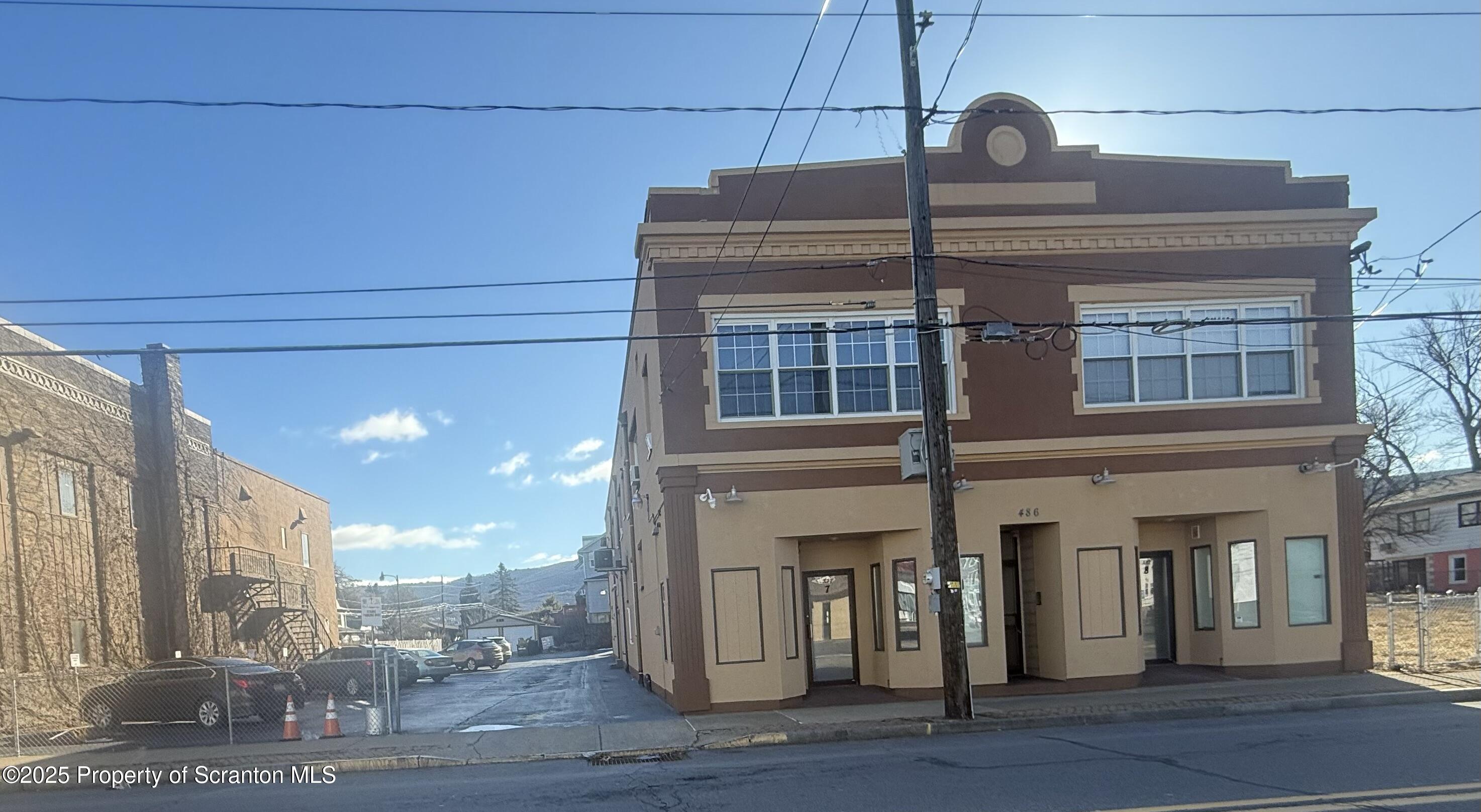 486 Hazle Street Unit: 5