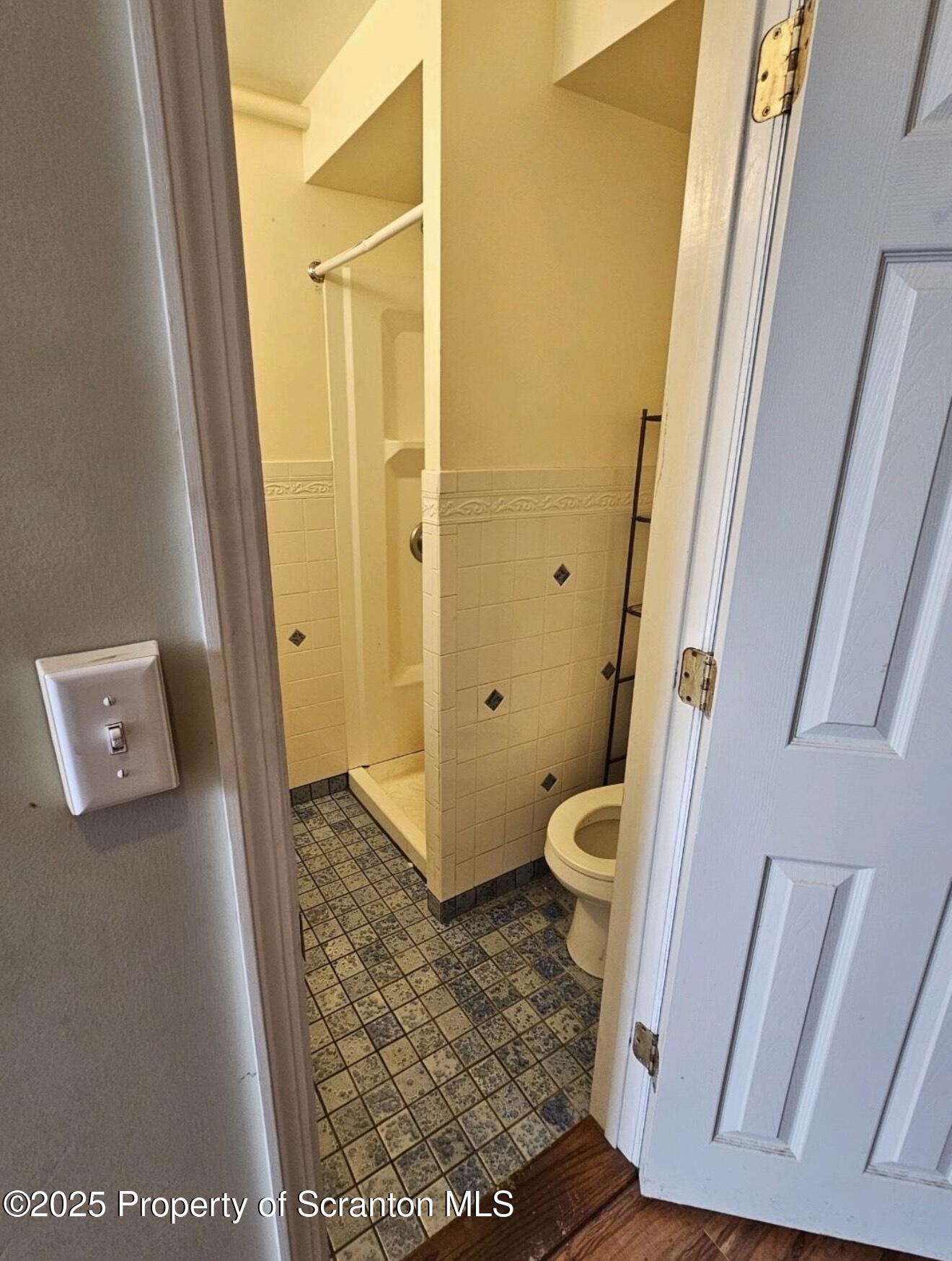 486 Hazle Street Unit: 5